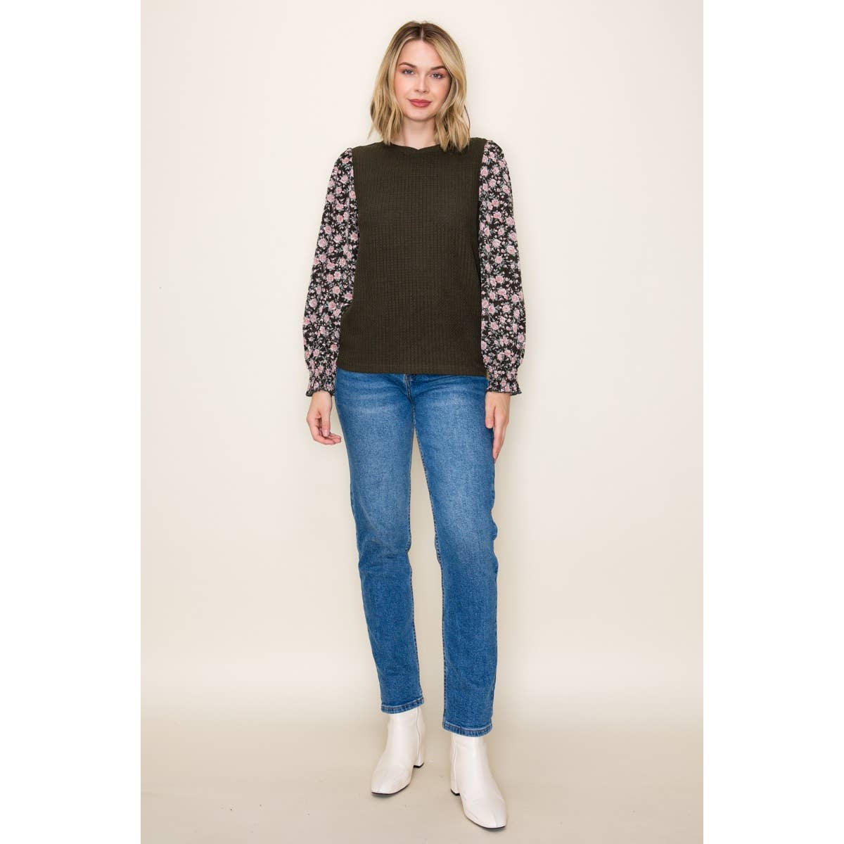 FLORAL SLEEVE SMOCKED CUFF PULLOVER TOP STACCATO