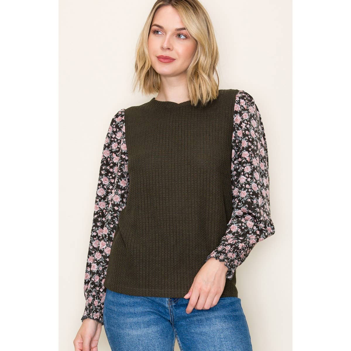 FLORAL SLEEVE SMOCKED CUFF PULLOVER TOP STACCATO