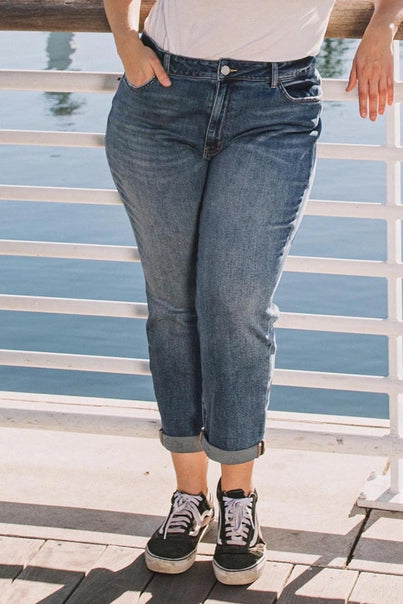 PLUS SIZE CUFFED STRETCH BOYFRIEND