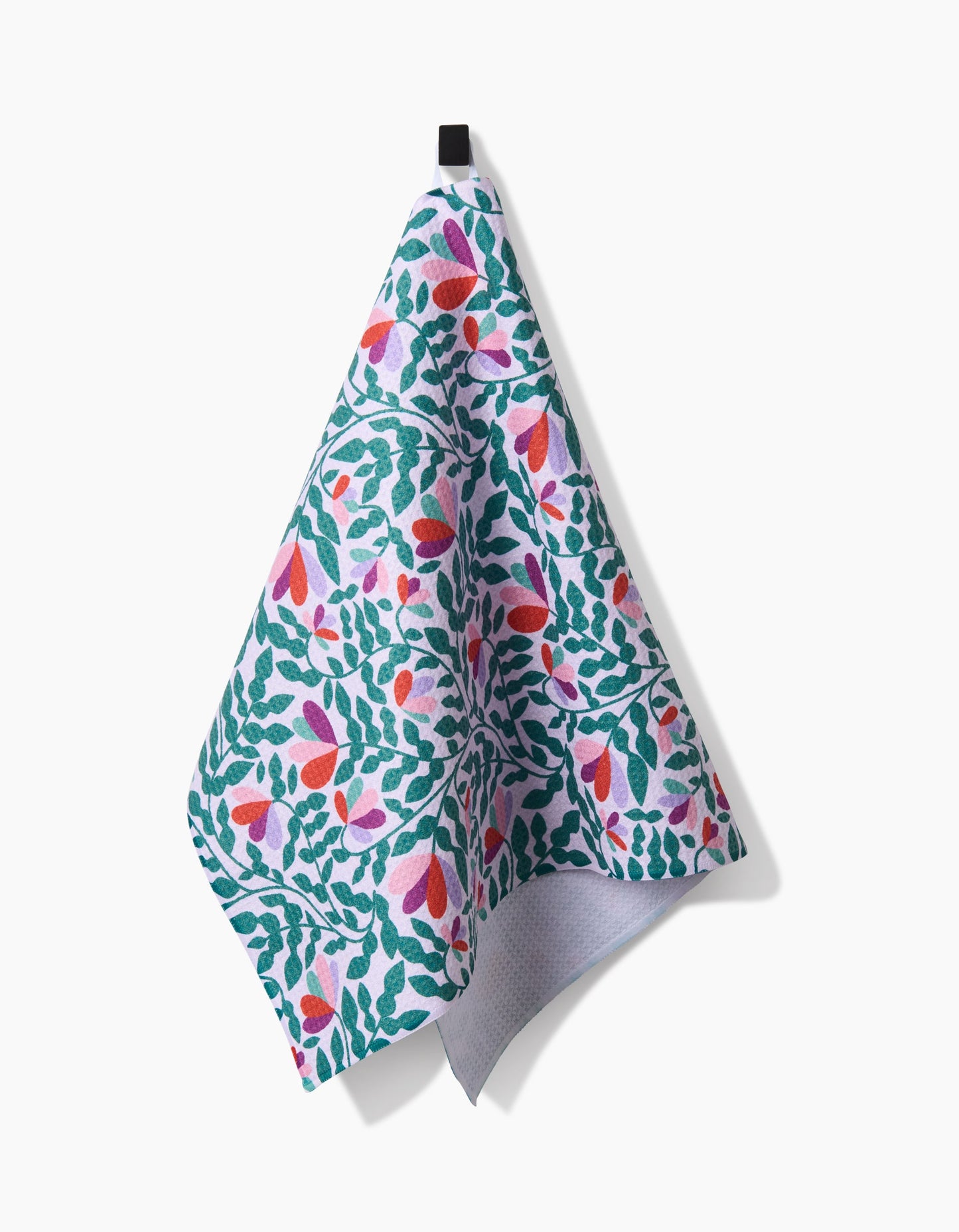 Spring Wavy Leaves Towel | Nature-Inspired, Soft & Absorbent GEOMETRY