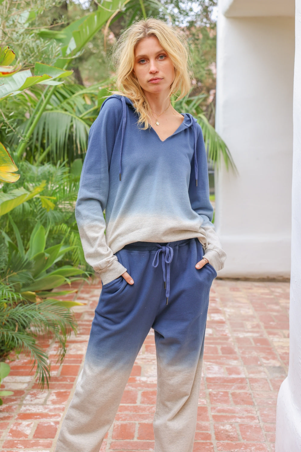 TIE DYE RAW CUT EDGE V NECK HOODIE PULLOVER