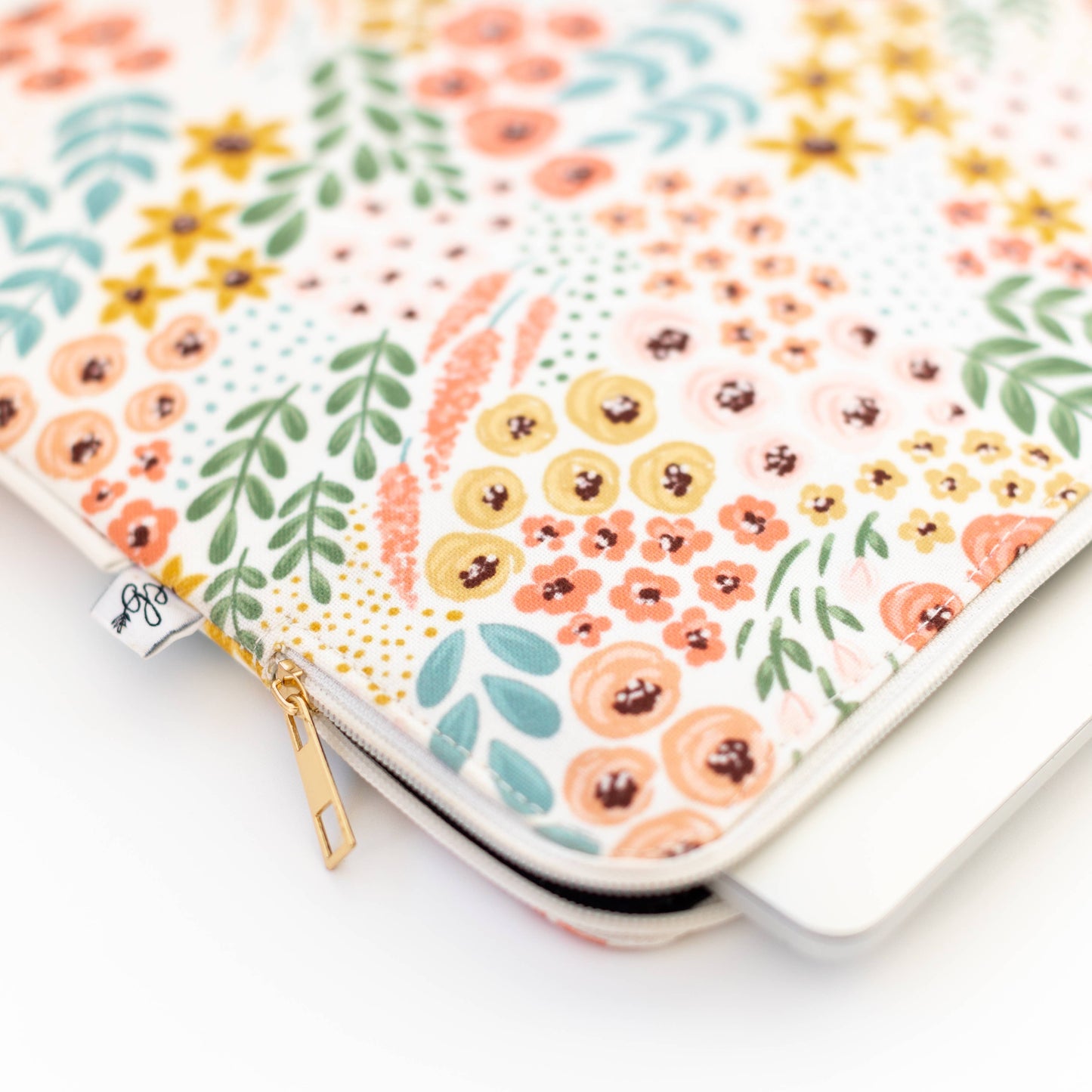 White Floral Laptop Sleeve: 15" Spring-Summer Elyse Breanne Design