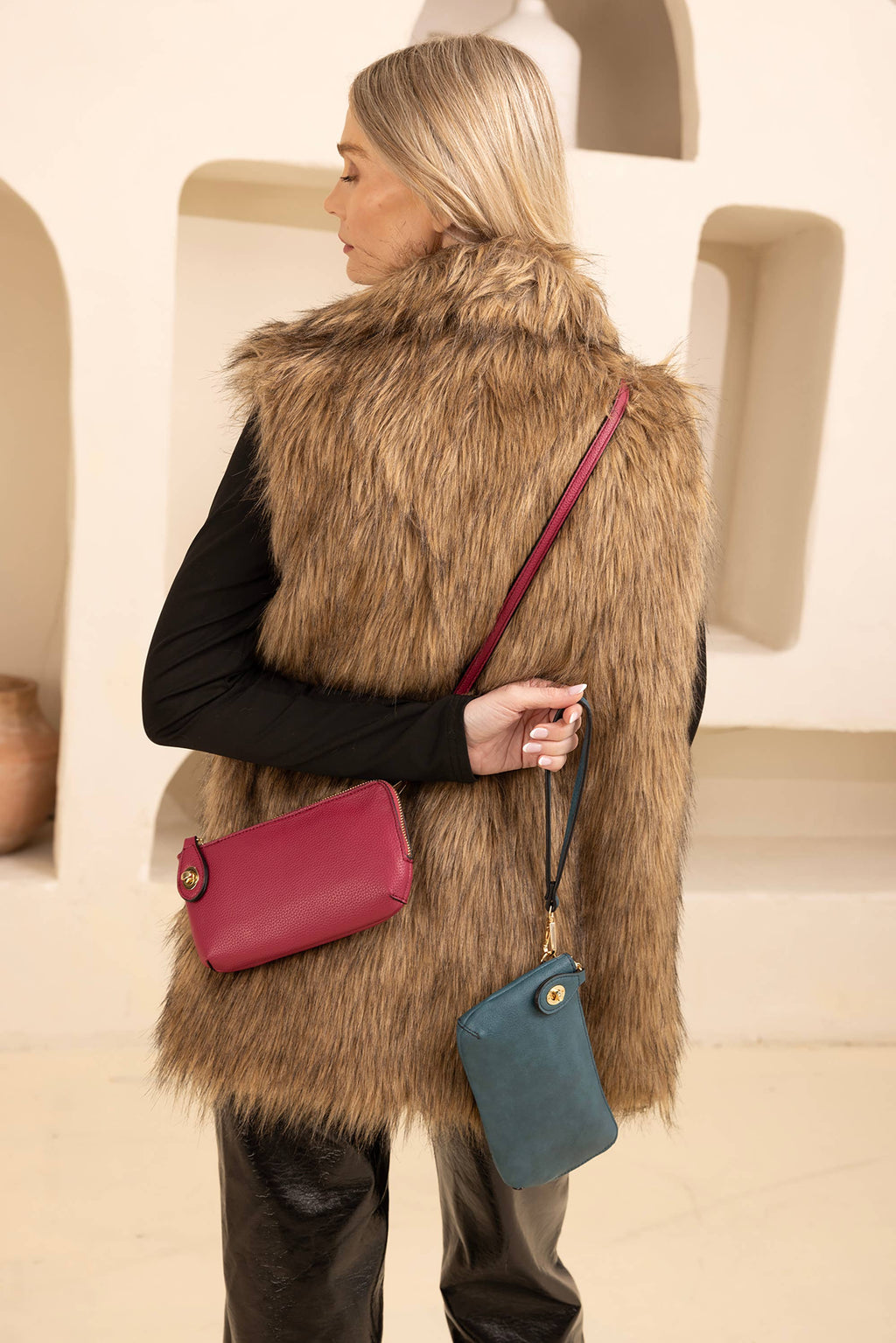 Kendall Crossbody/Wristlet w/ Twist Lock Closure