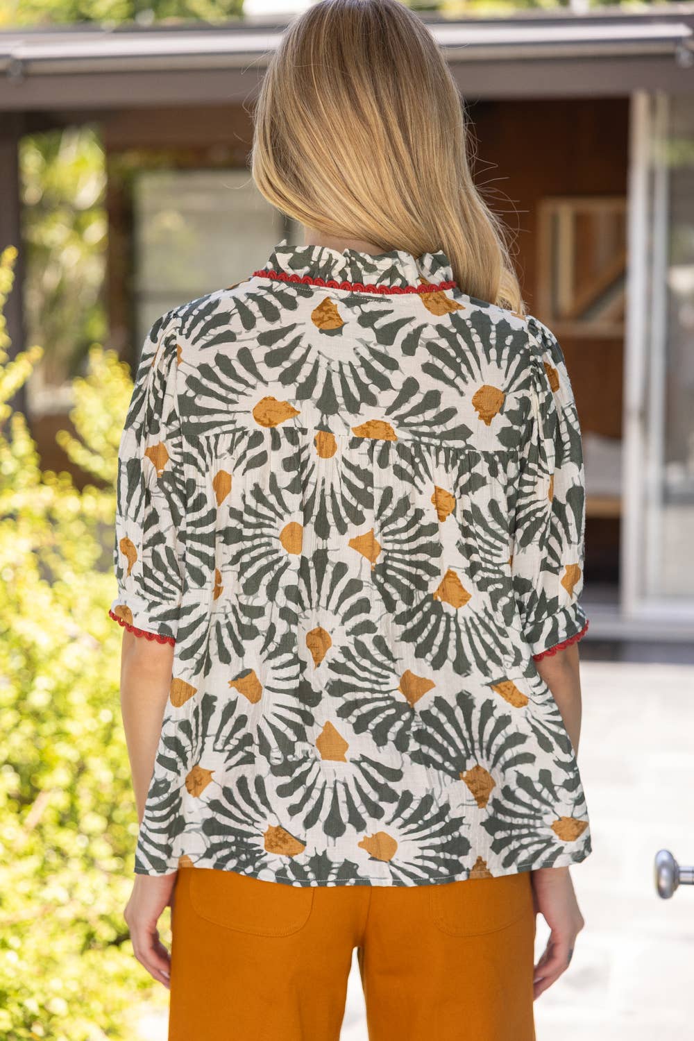 VOY - 36068 Ruffled V Neck and Trim Detail Printed Top VOY