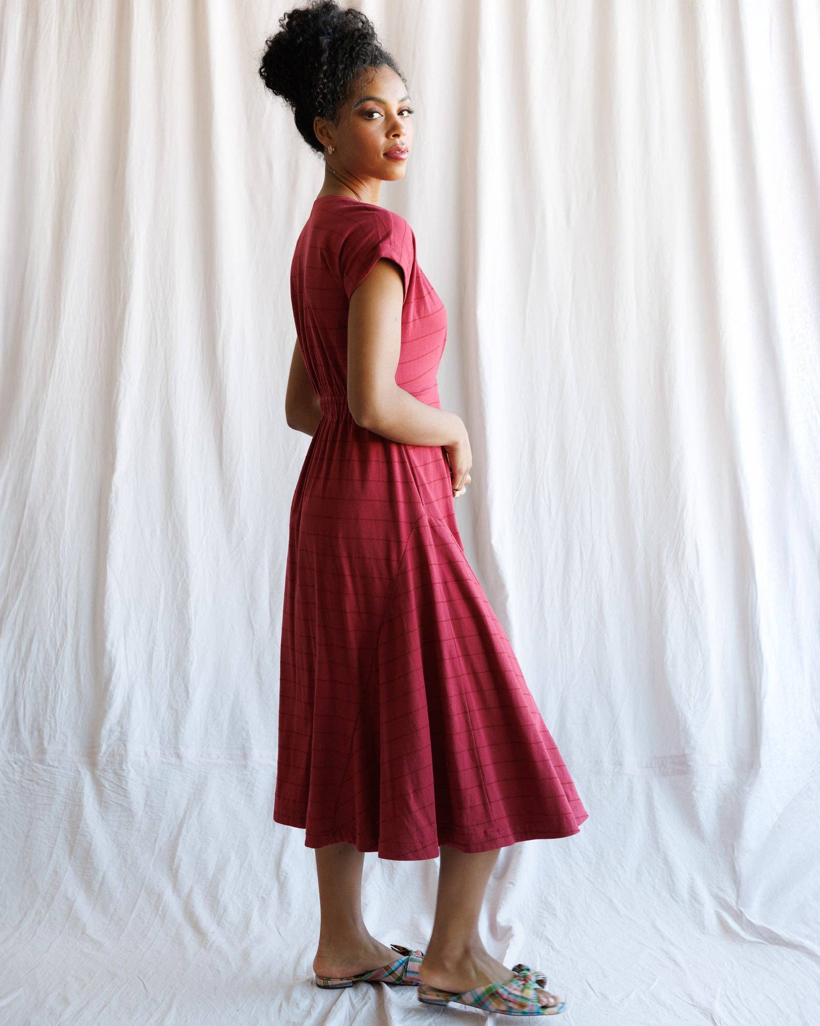 Downeast - Red Short Sleeve Inverted Pleat Midi Length Knit Dress