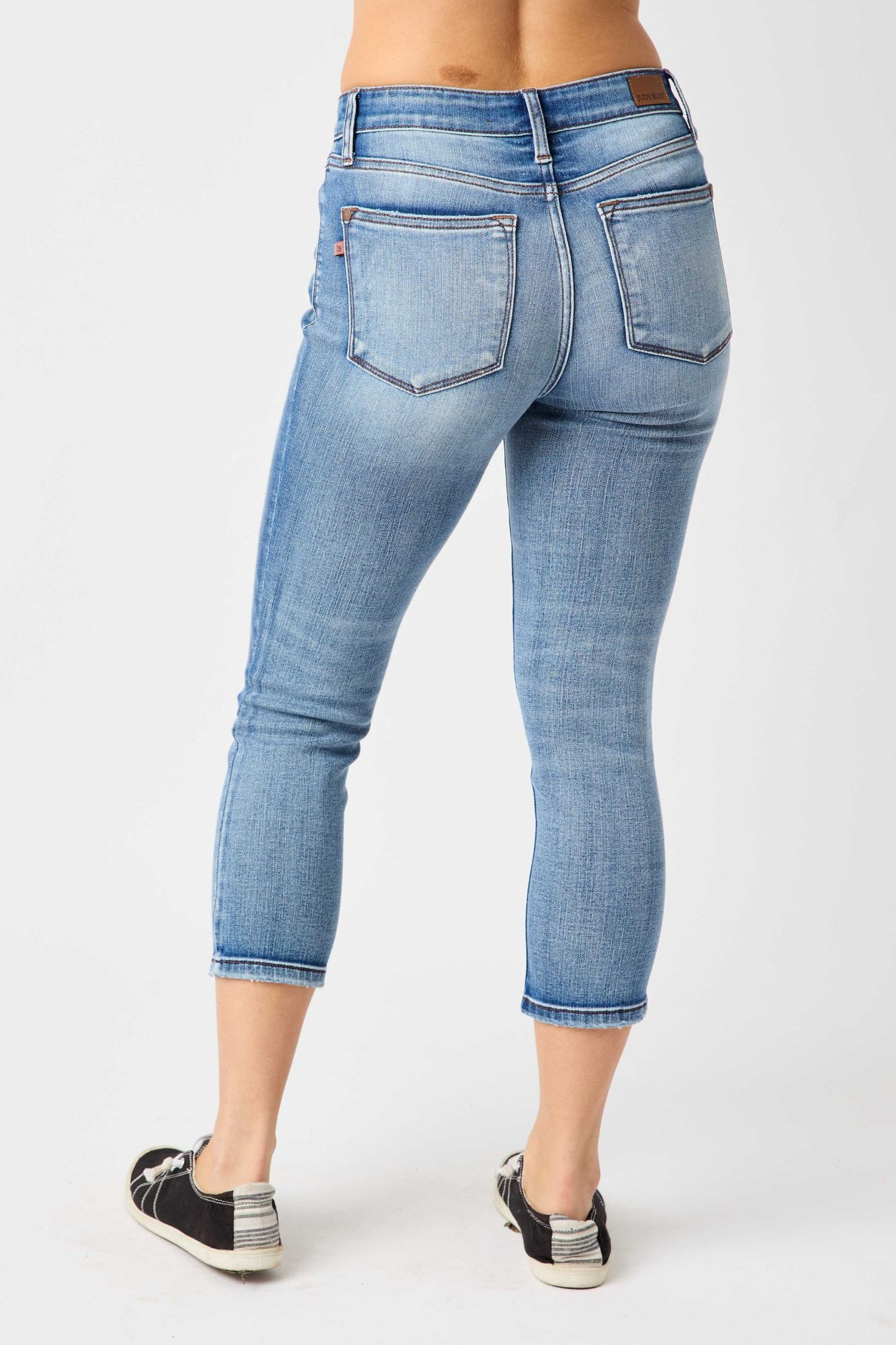 Womens Plus size capri -Mid-Rise, Contrast Wash, Curvy denim wash jean Spring-Summer Judy Blue