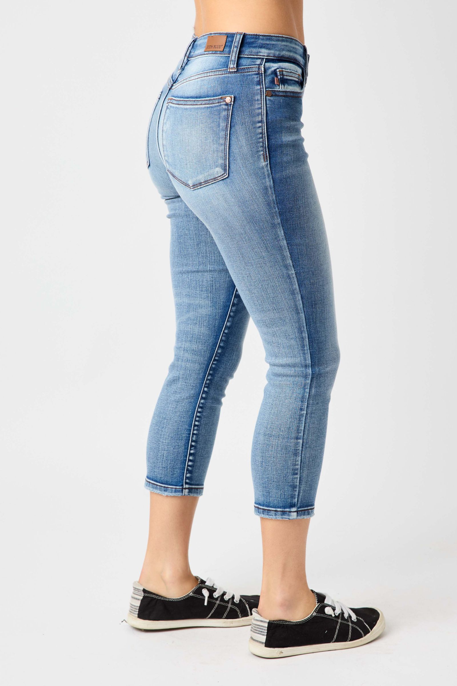 Womens Plus size capri -Mid-Rise, Contrast Wash, Curvy denim wash jean Spring-Summer Judy Blue