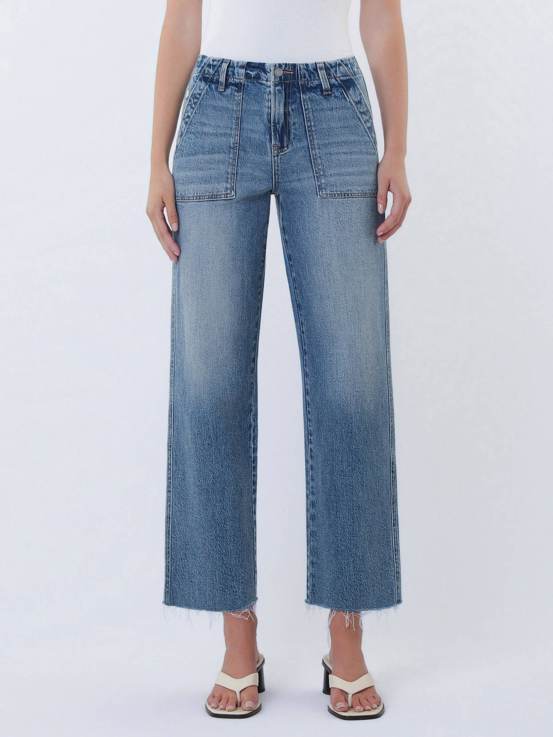 HIGH RISE PATCH POCKET SLIM WIDE JEANS T7243