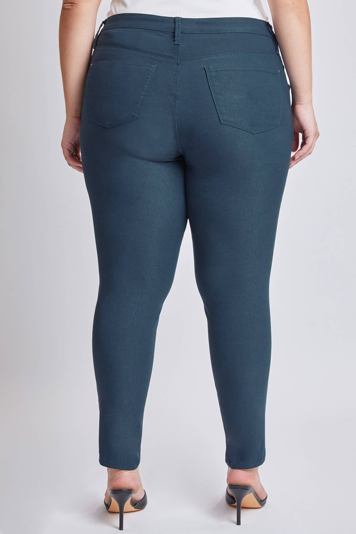 Missy Plus Size Hyperstretch Skinny Jean: Pacific Spring-Summer YMI