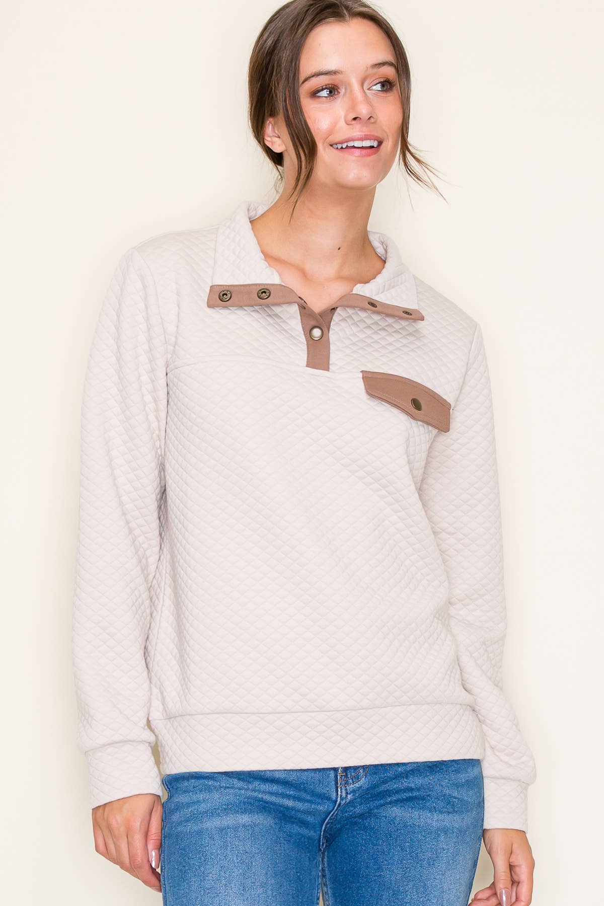 Polo Collar Half-Buttoned Long Sleeve Quilted Jersey Top in Oatmeal Fall-Winter STACCATO