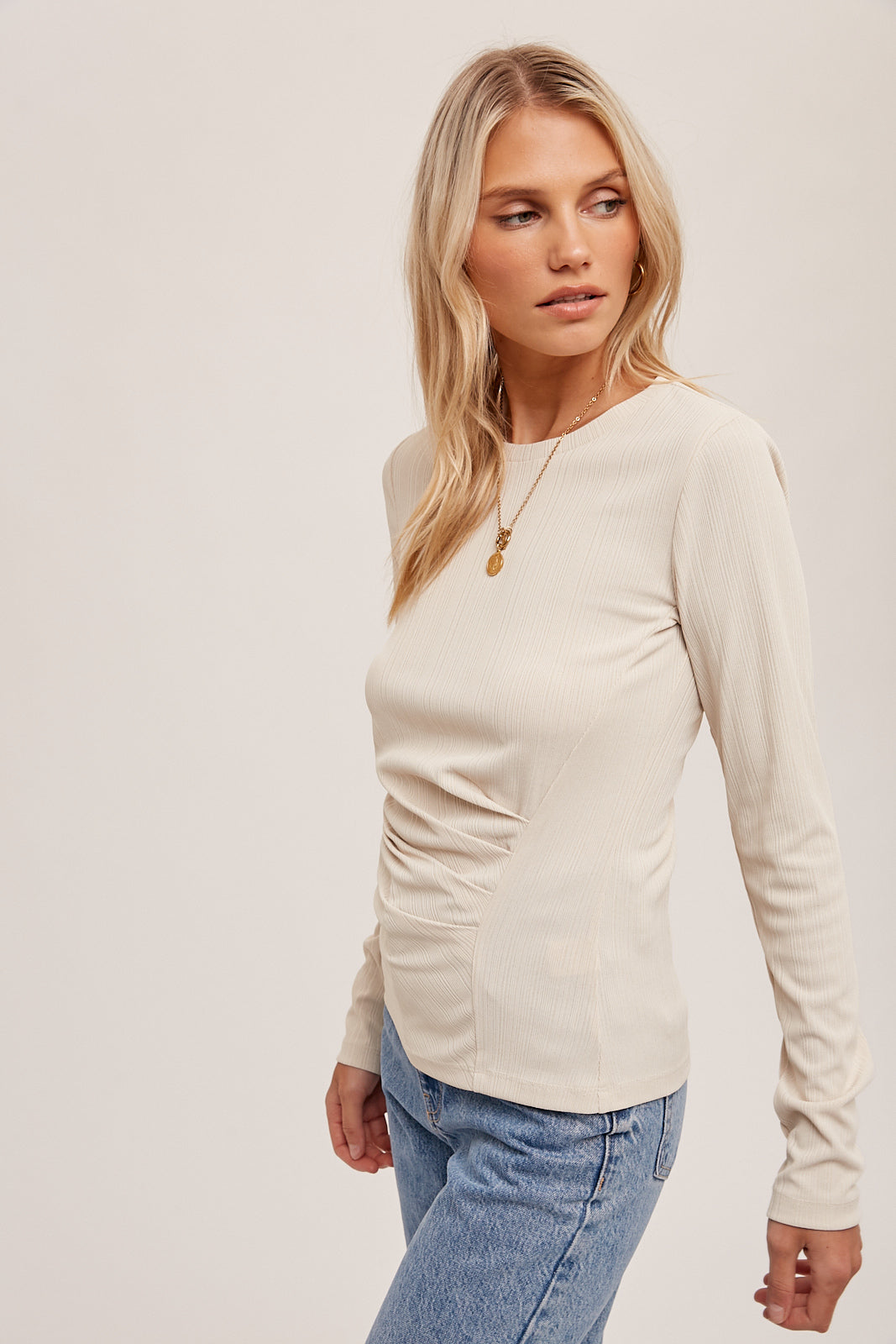 ROUND NECK FRONT RUCHED DETAIL RIBBED TOP Spring-Summer Hem and Thread