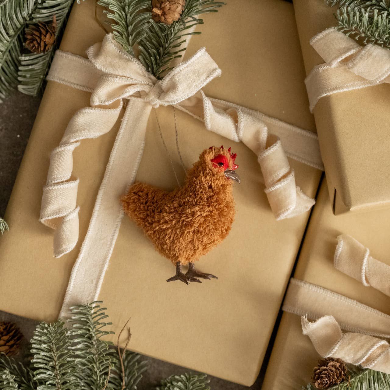 BROWN HEN ORNAMENT