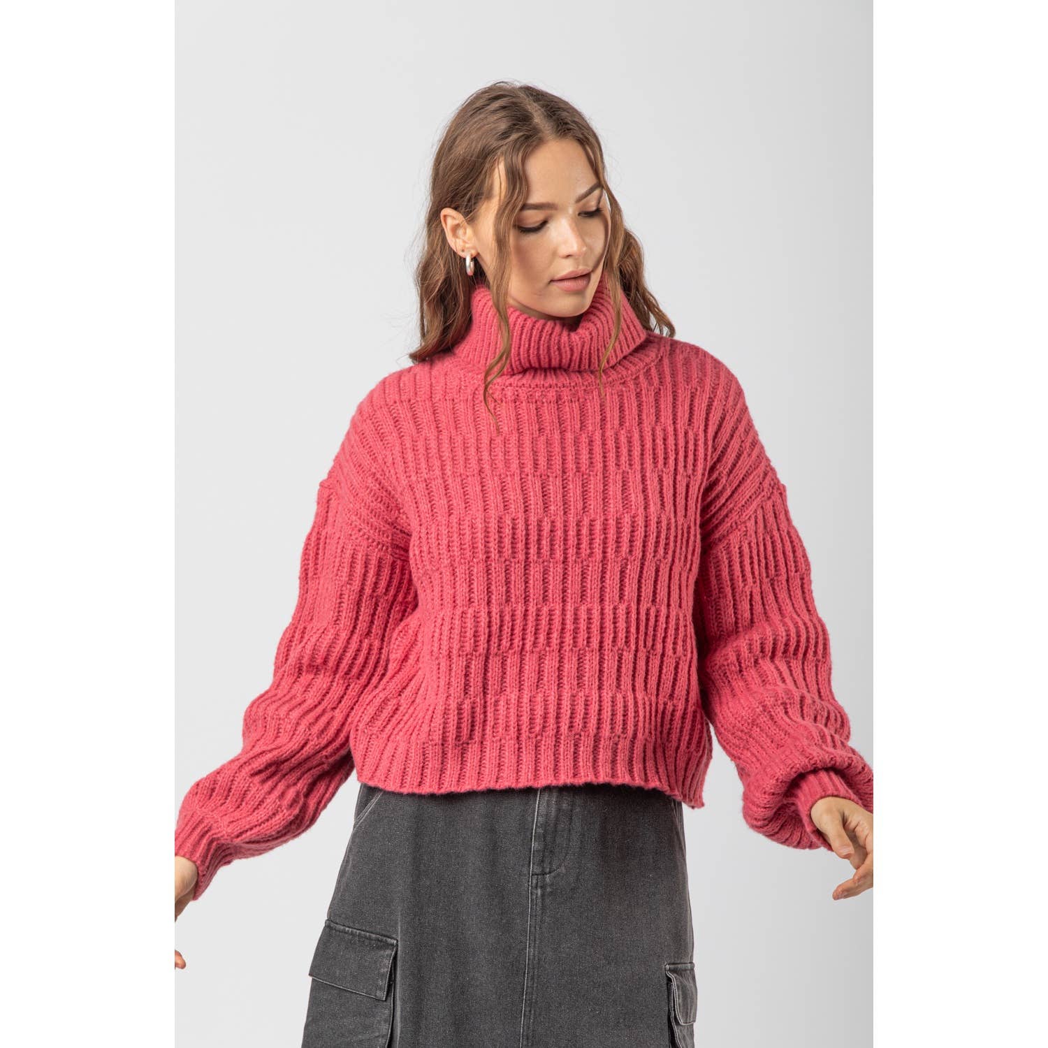 Viva Magenta Turtle Neck Textured Knit Sweater Topu Fall-Winter Baie Bleue