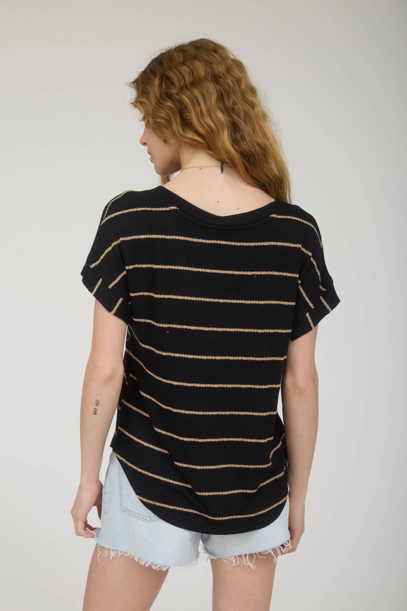 STRIPE V NECK CUFFED SHORT SLEEVE KNIT TOP