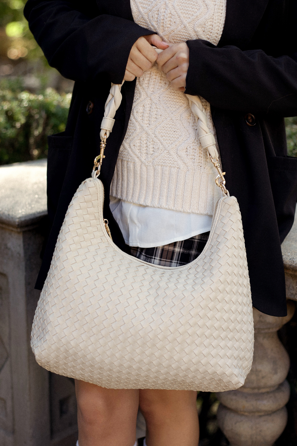 modern and chic - Kelly Woven Convertible Shoulder Bag