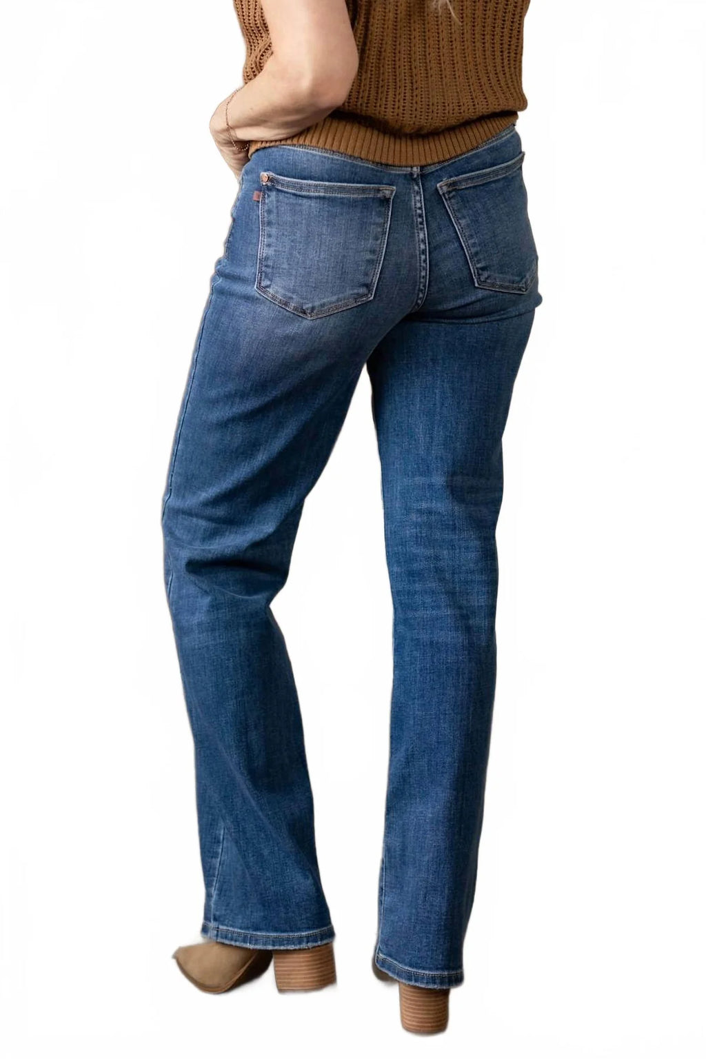 dip into these jeans in medium wash
