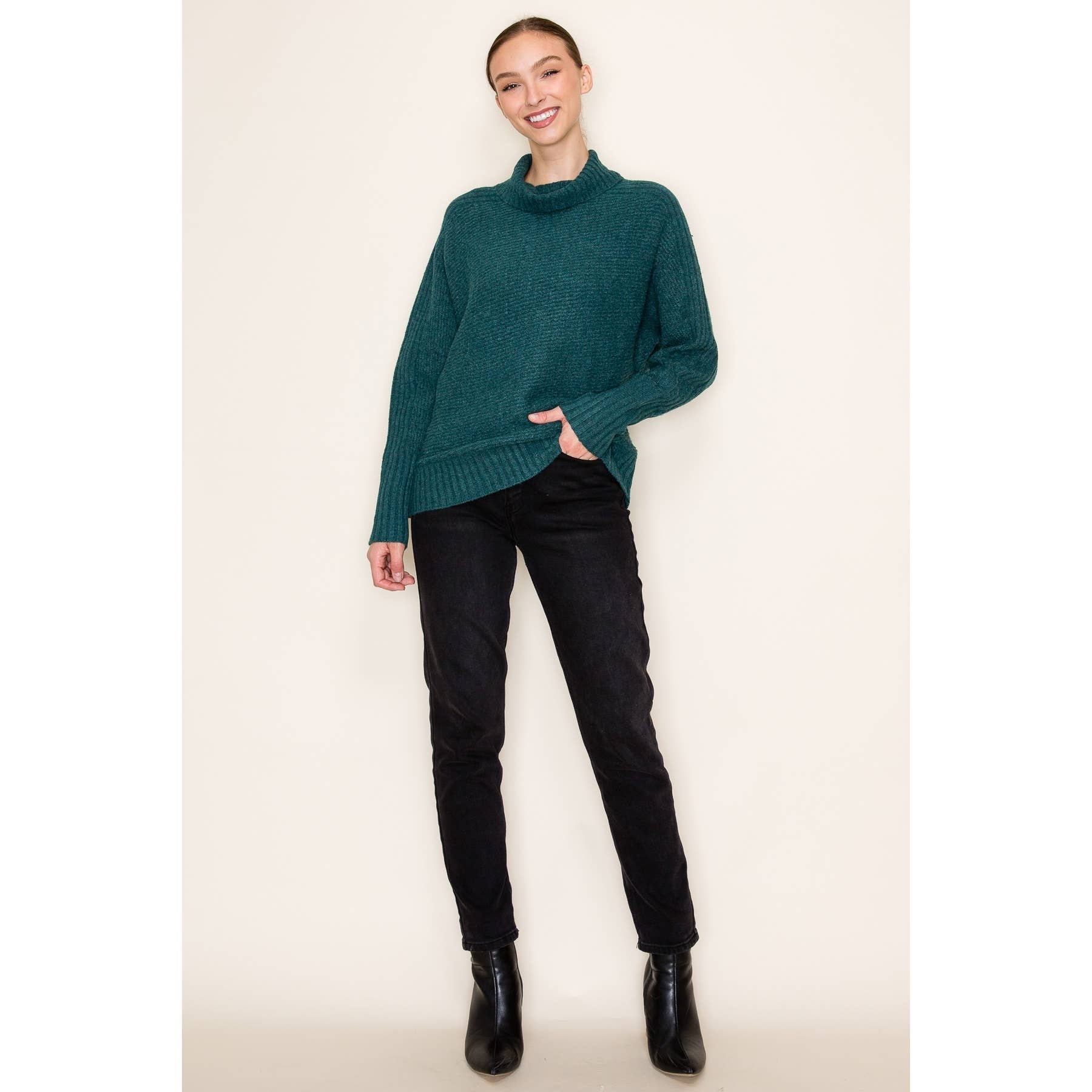 STACCATO - RIBBED TURTLE NECK LONG SLEEVE PULLOVER SWEATER  STACCATO