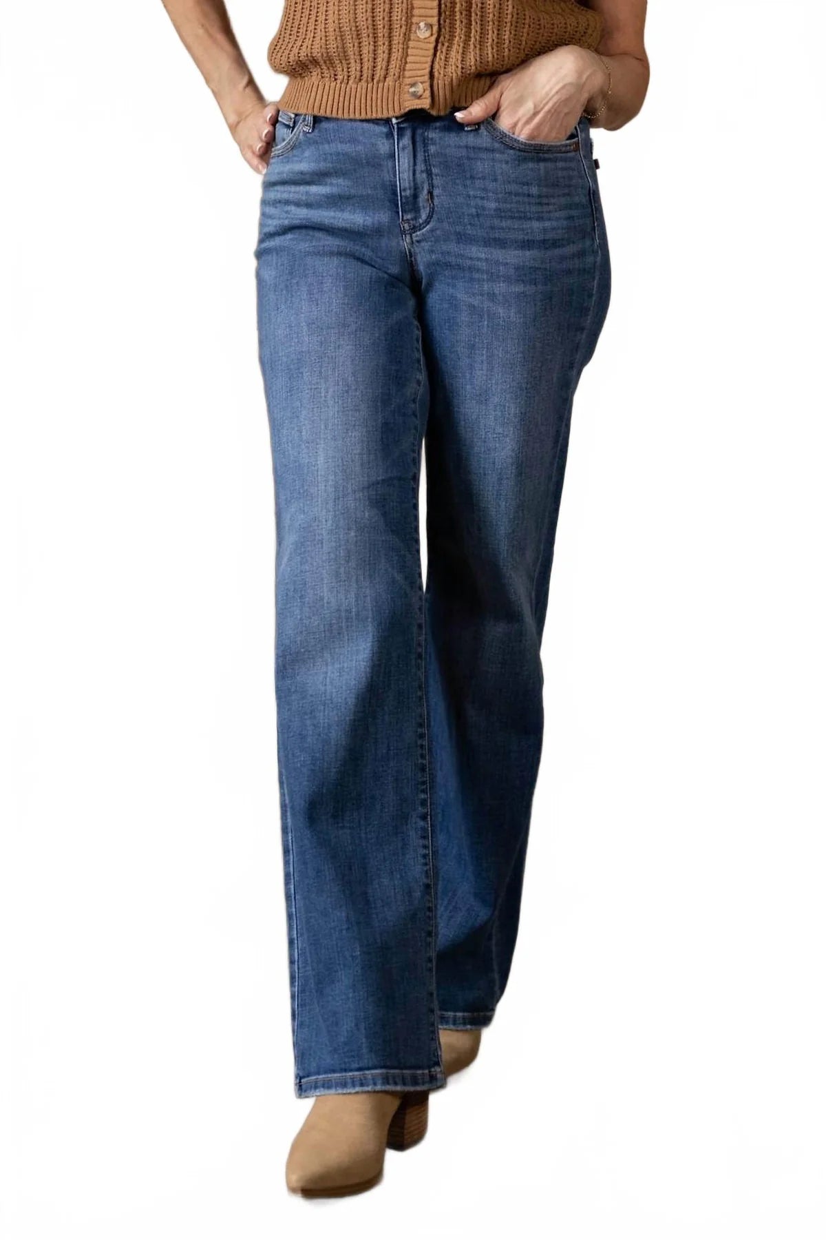 dip into these jeans in medium wash