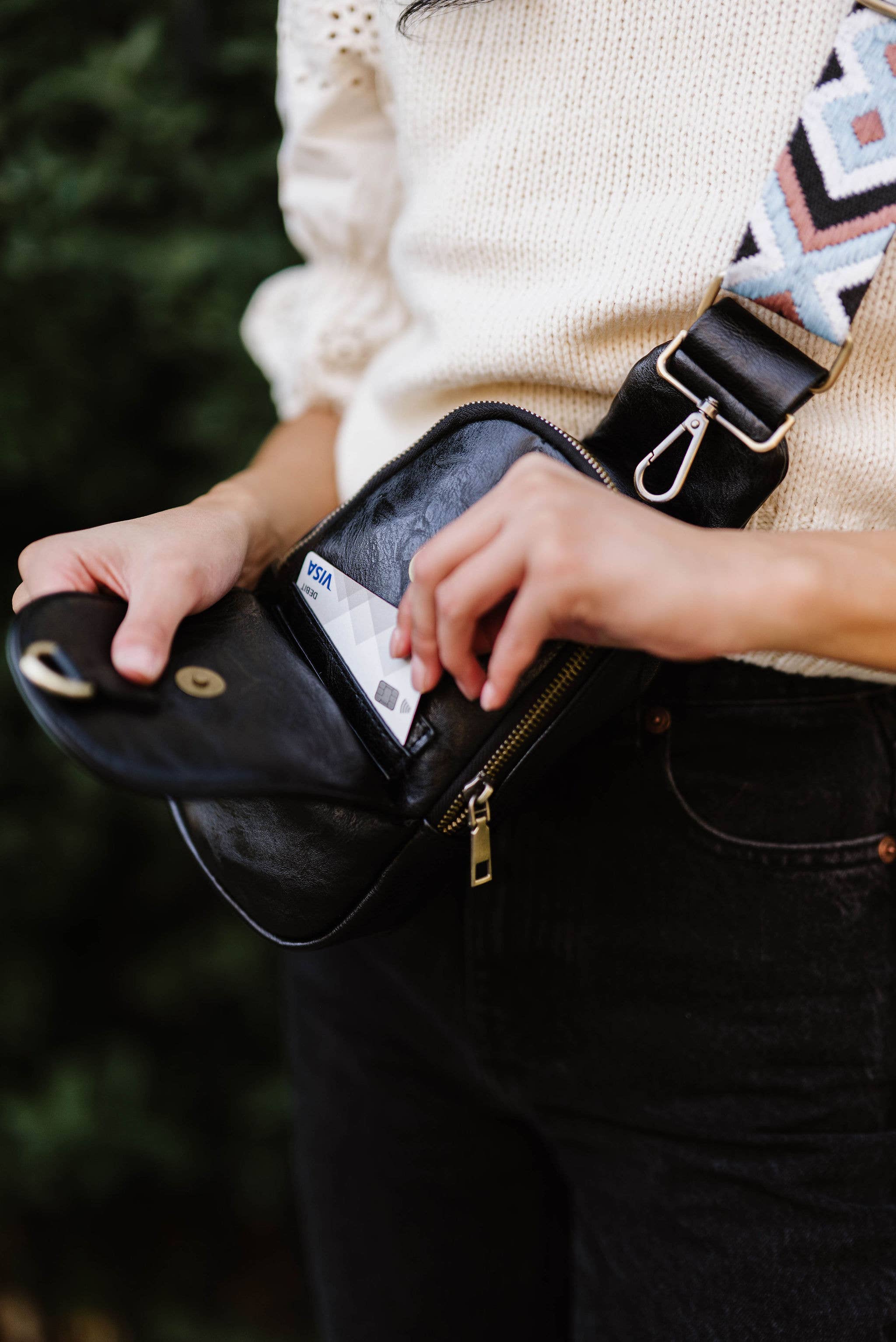modern and chic - Sutton Sling Crossbody Fanny Bag
