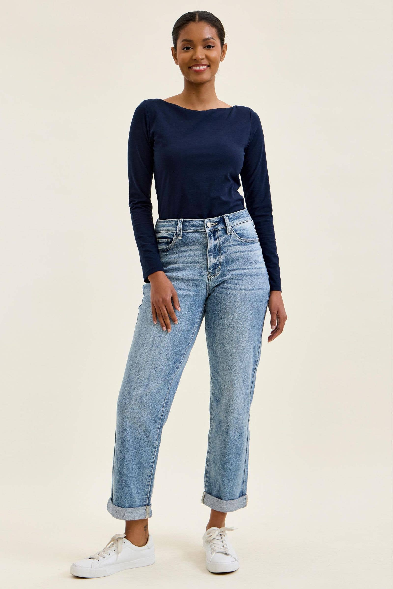 Judy Blue Mid Rise Billie Boyfriend Light Iced Indigo Jeans