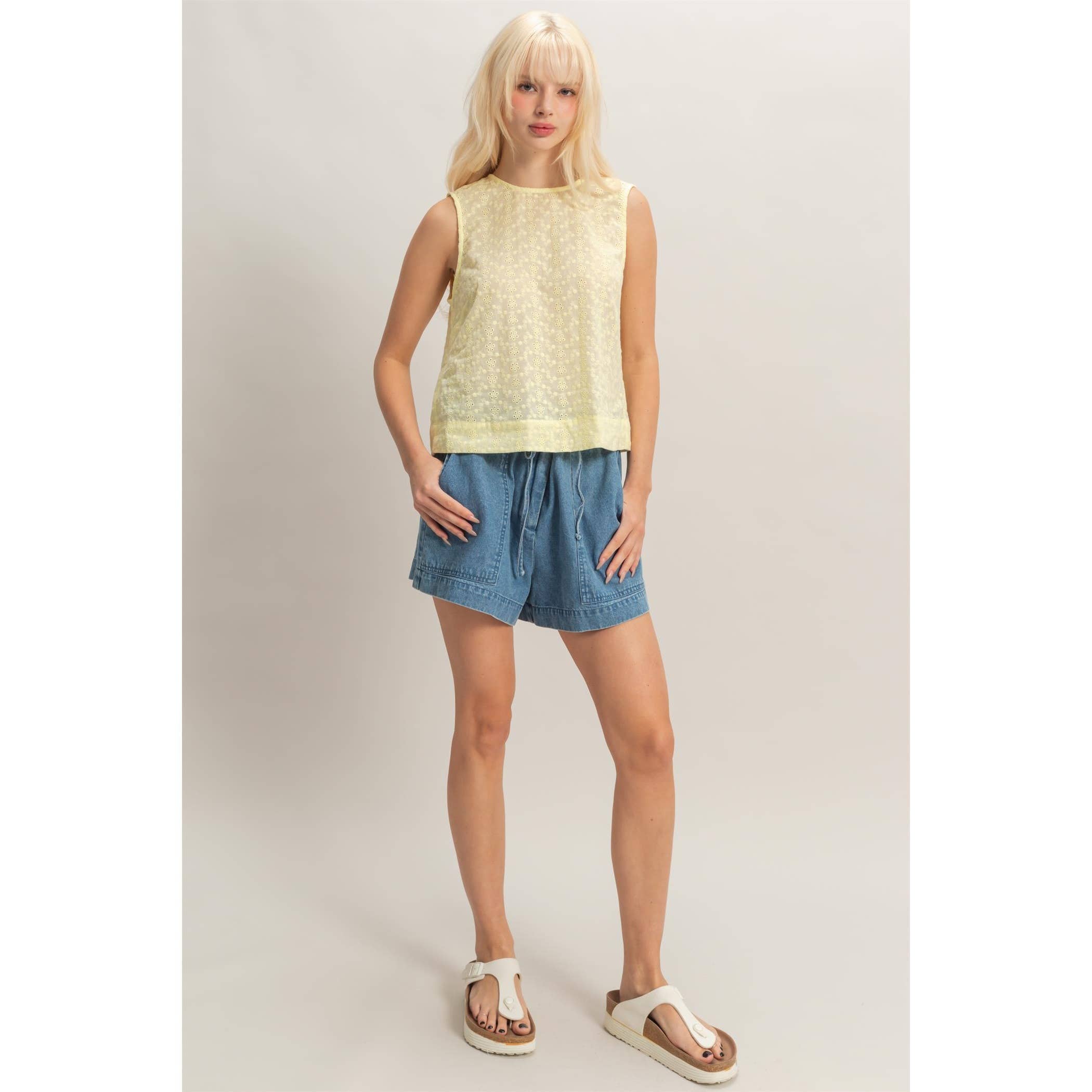 Elastic Waist Patch Pocket Denim Shorts