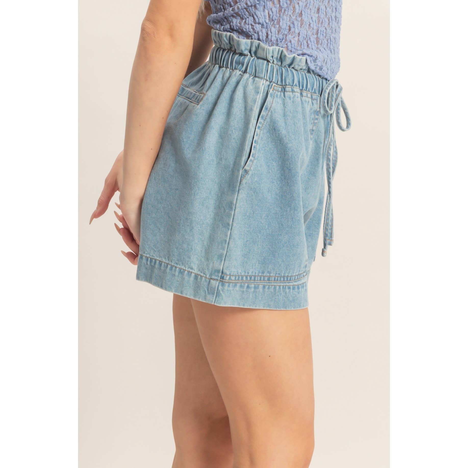 Elastic Waist Patch Pocket Denim Shorts