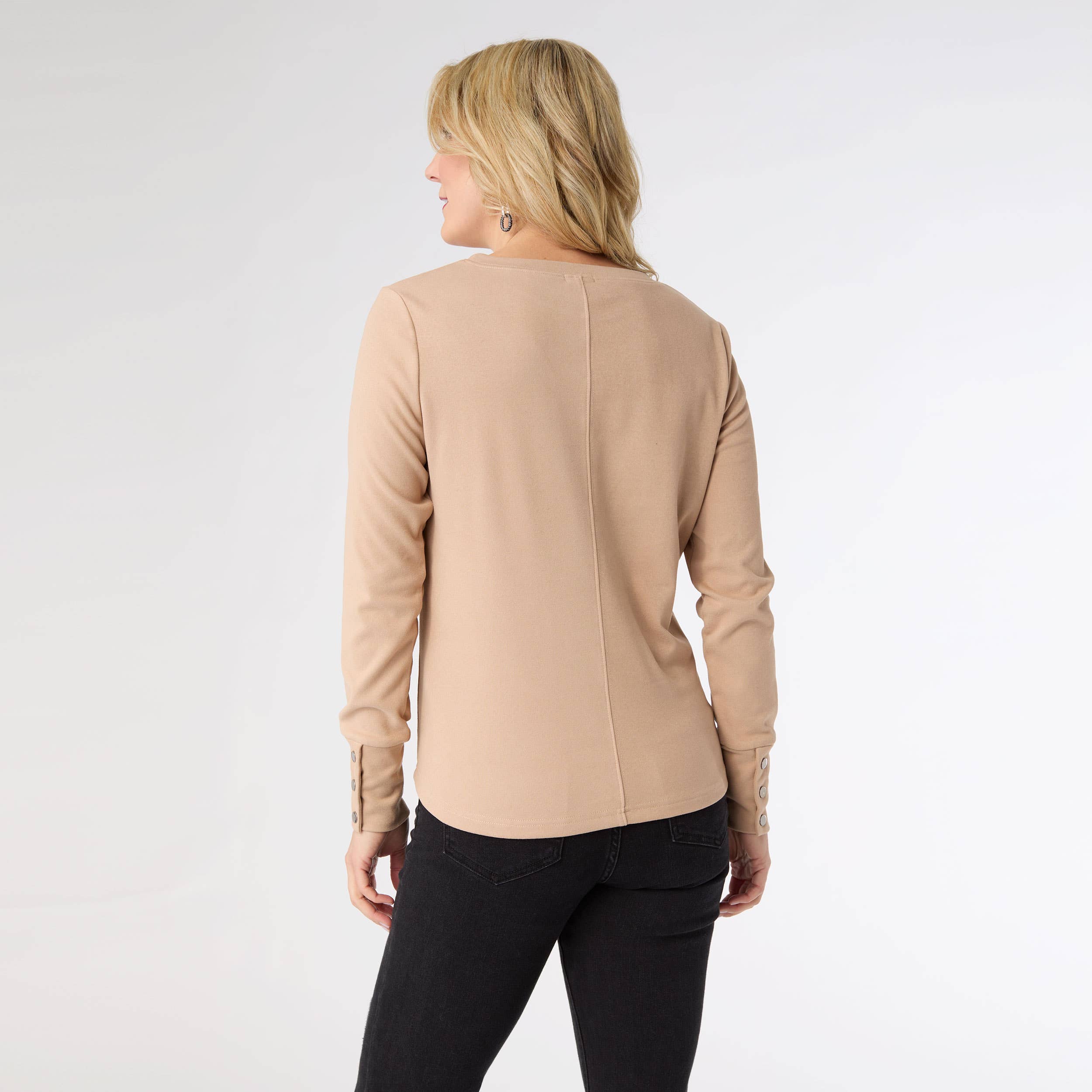 COCO + CARMEN - Alexis Super Soft Top with Snap Cuff