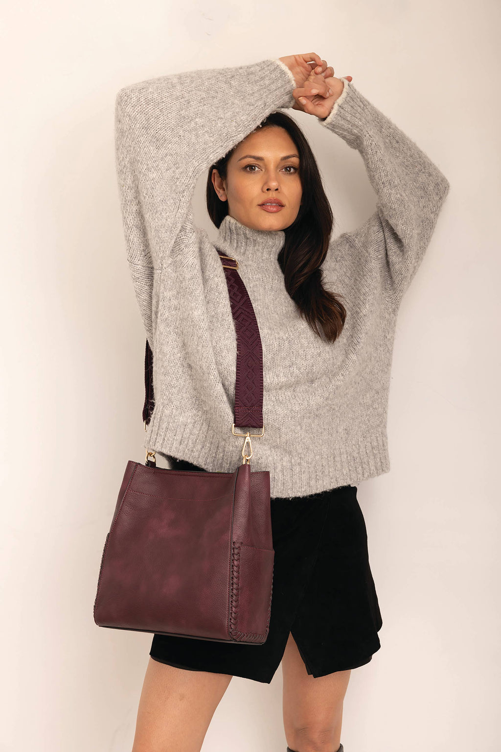 Penny 2-in-1 Bucket Bag w/ Guitar Strap: Black