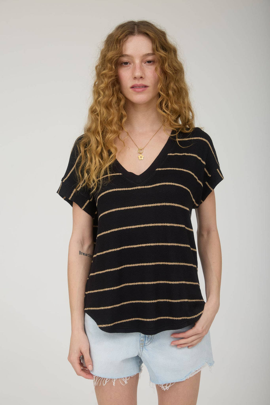 STRIPE V NECK CUFFED SHORT SLEEVE KNIT TOP