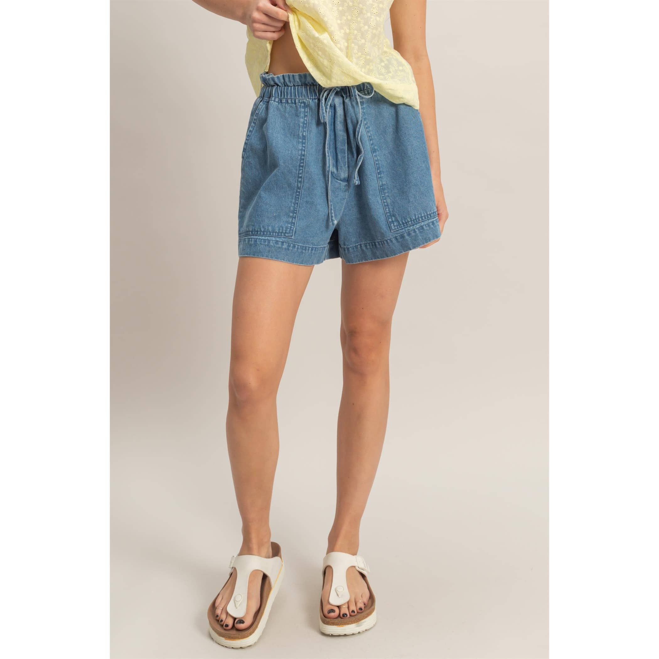 Elastic Waist Patch Pocket Denim Shorts
