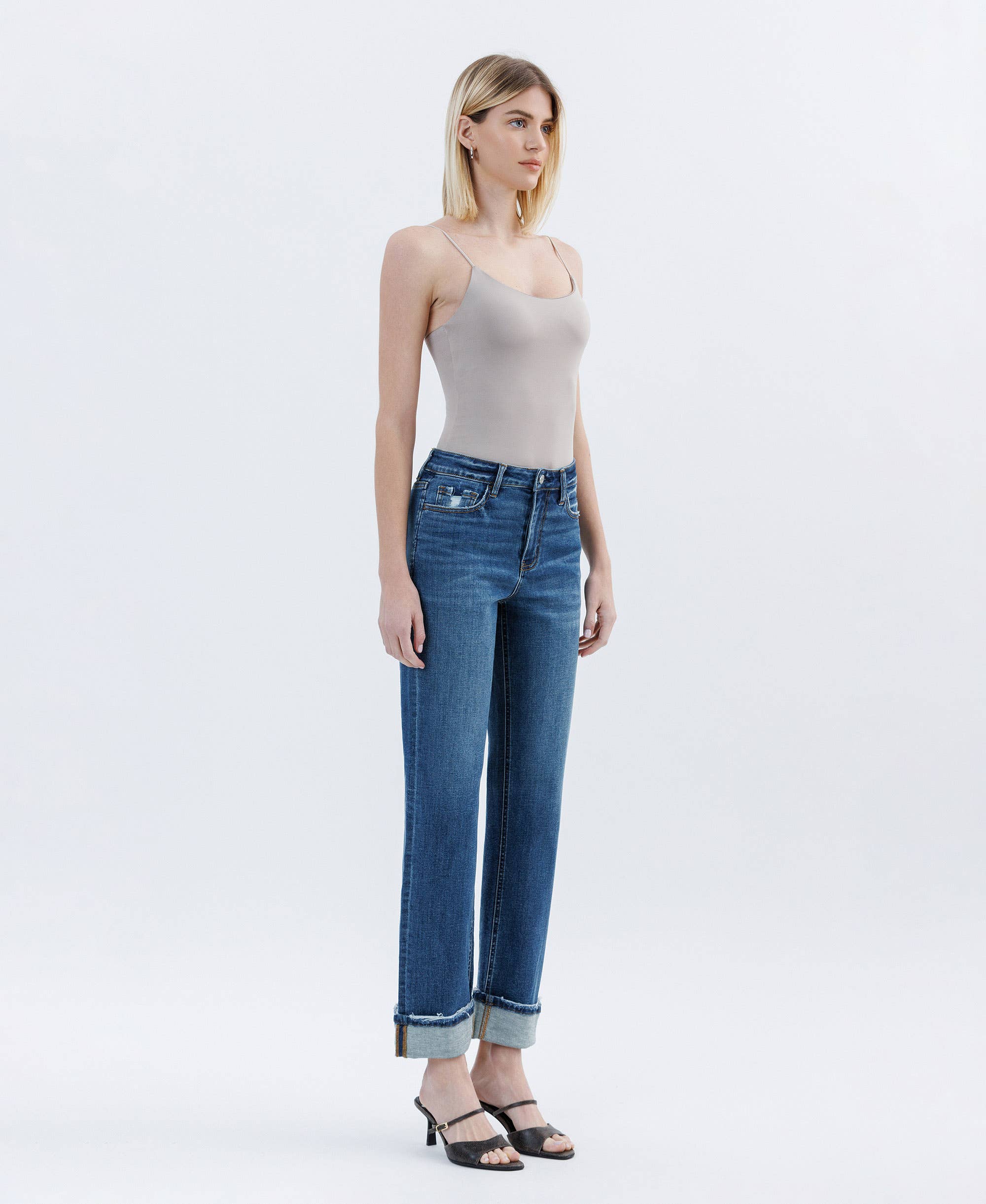 HIGH RISE CUFFED STRAIGHT JEANS