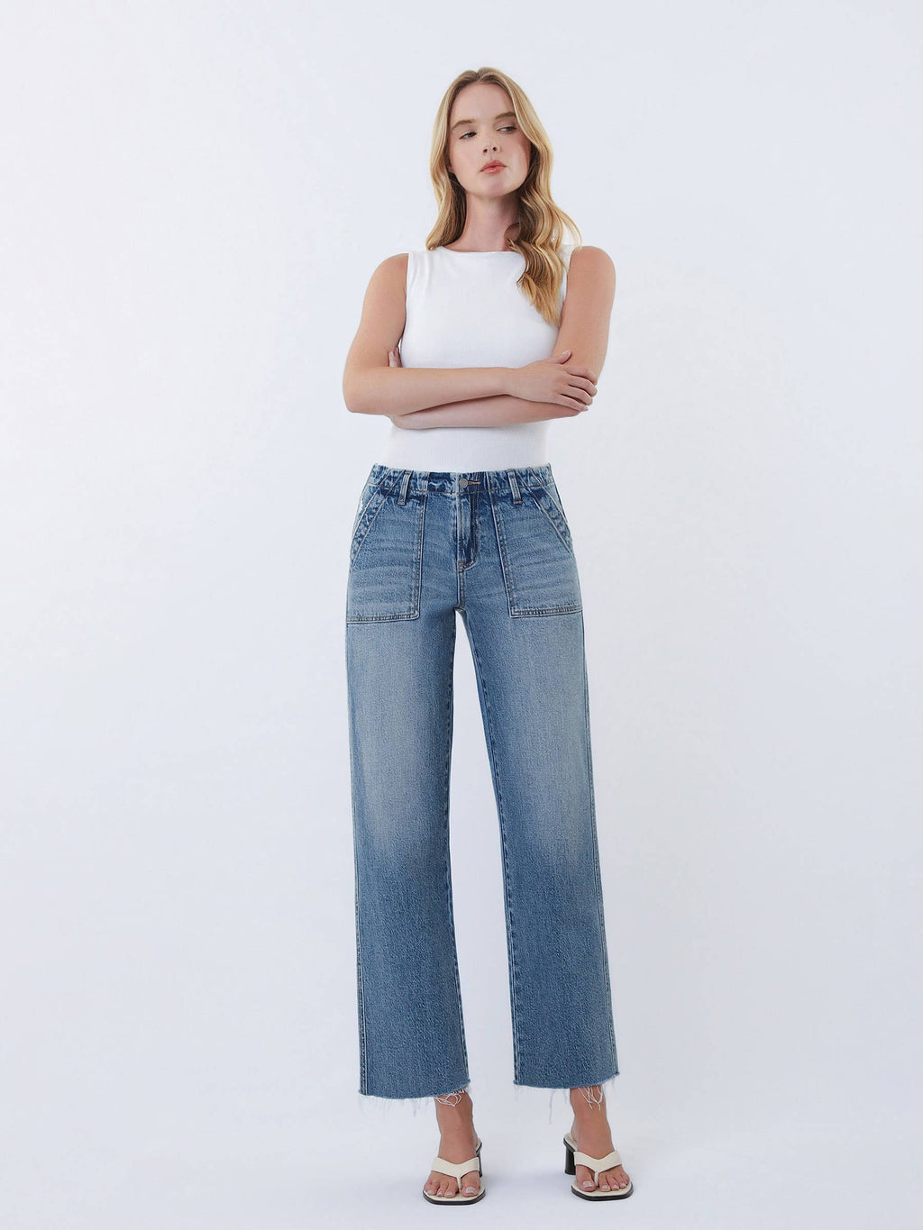 HIGH RISE PATCH POCKET SLIM WIDE JEANS T7243