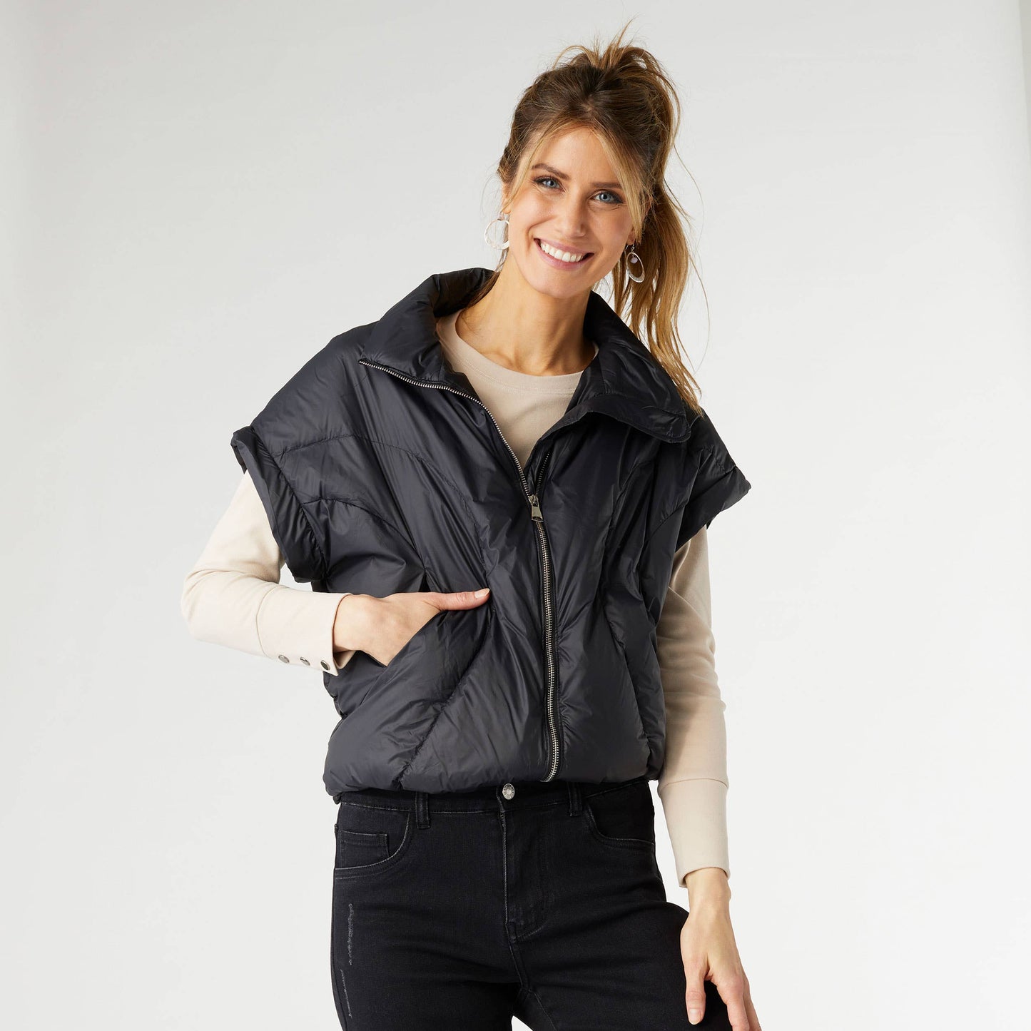 Brooke Cropped Puffer Vest Fall-Winter COCO + CARMEN