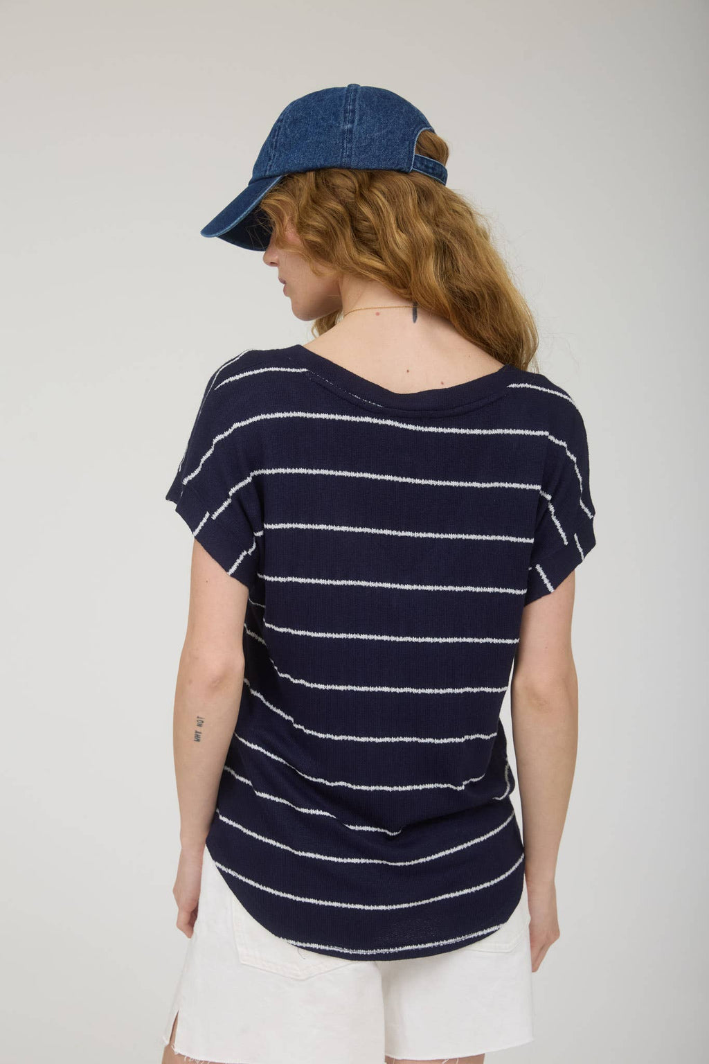 STRIPE V NECK CUFFED SHORT SLEEVE KNIT TOP