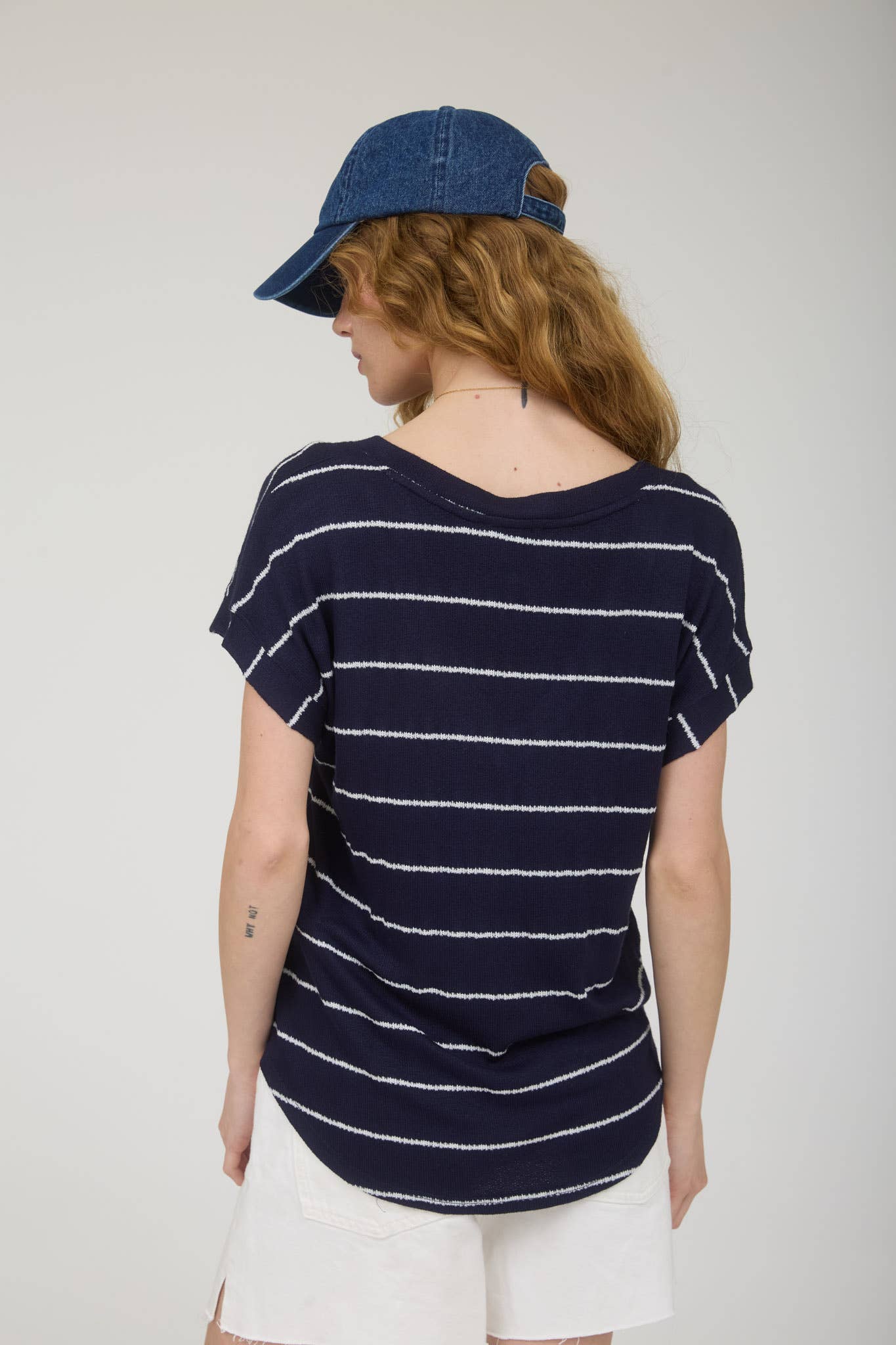 STRIPE V NECK CUFFED SHORT SLEEVE KNIT TOP