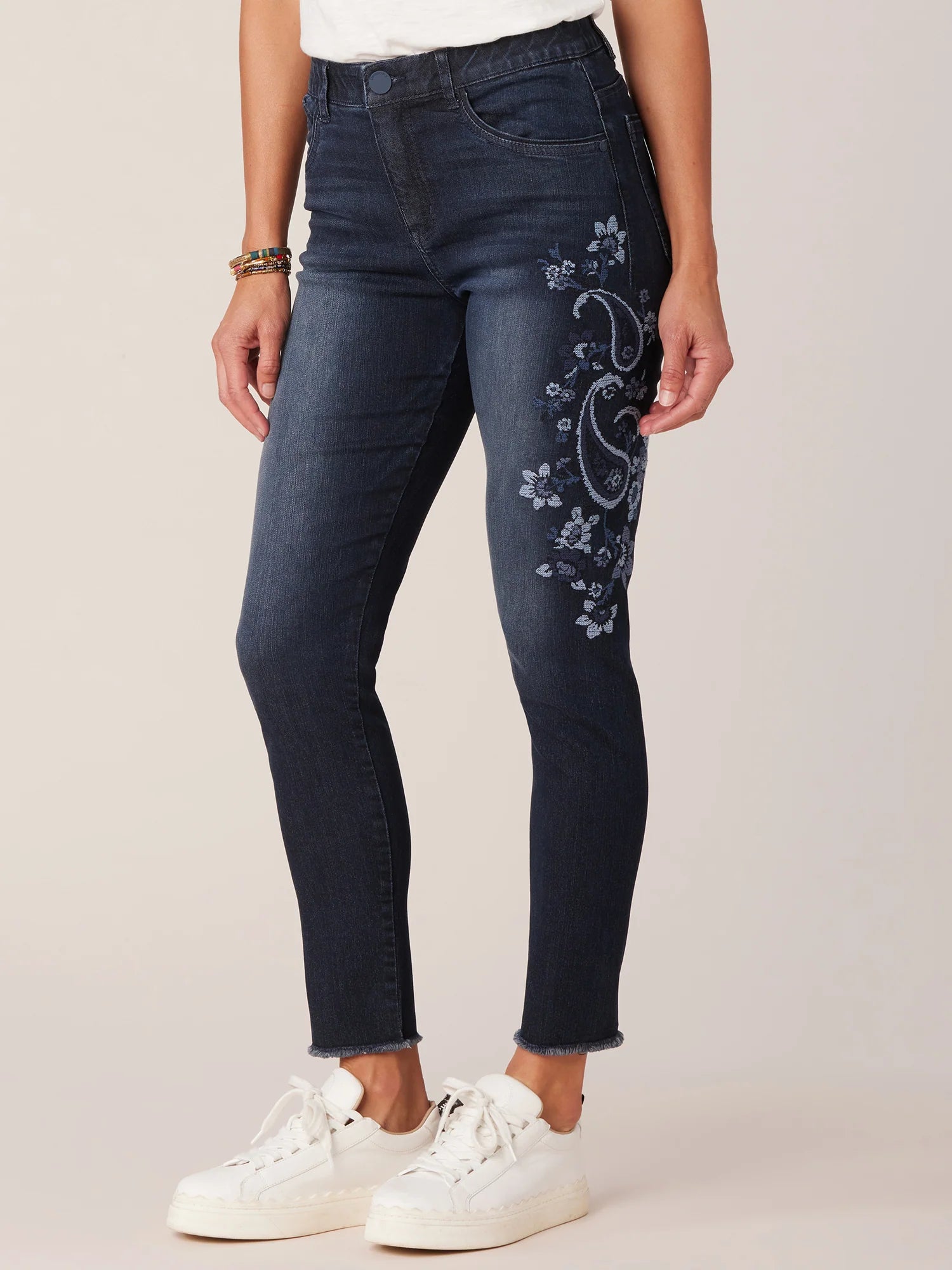 "Ab"solution Seamless Ankle Skimmer Fray Hem Jeans with Embroidery Spring-Summer JOOR - Democracy