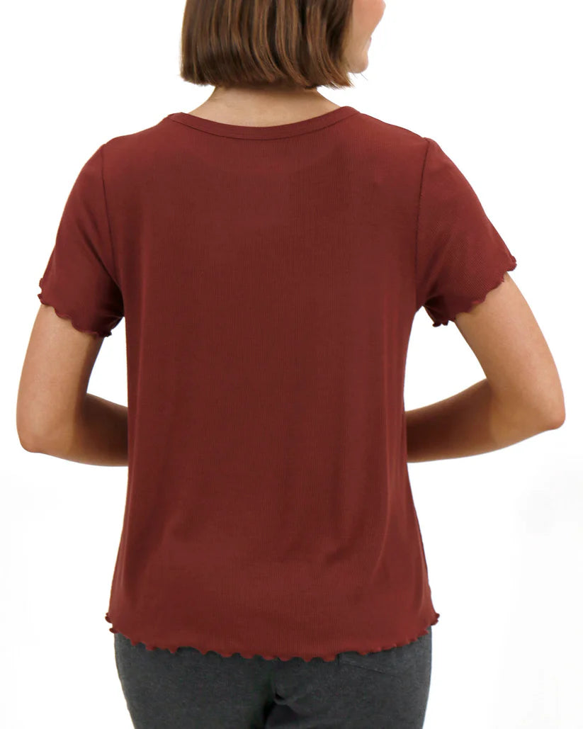 Essential Ribbed Relaxed Fit Tee in Rust Fall-Winter Grace and Lace