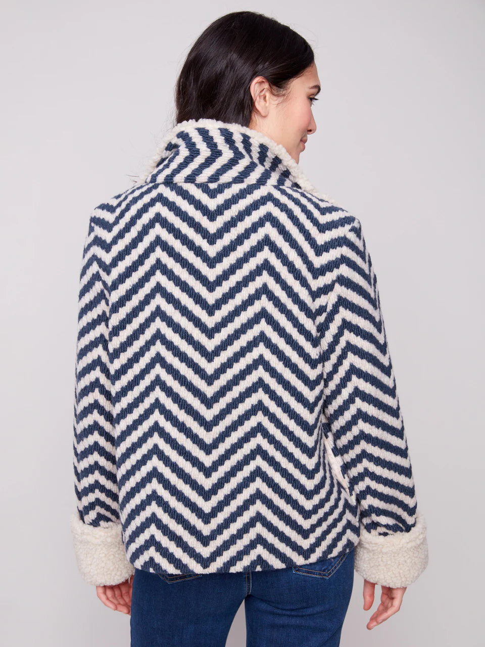 Chevron Bouclé Short Jacket With Sherpa Trim - Navy