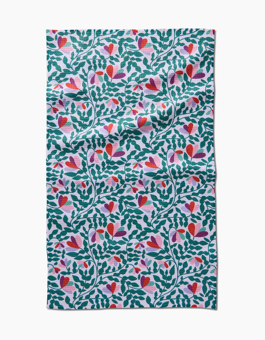 Spring Wavy Leaves Towel | Nature-Inspired, Soft & Absorbent GEOMETRY