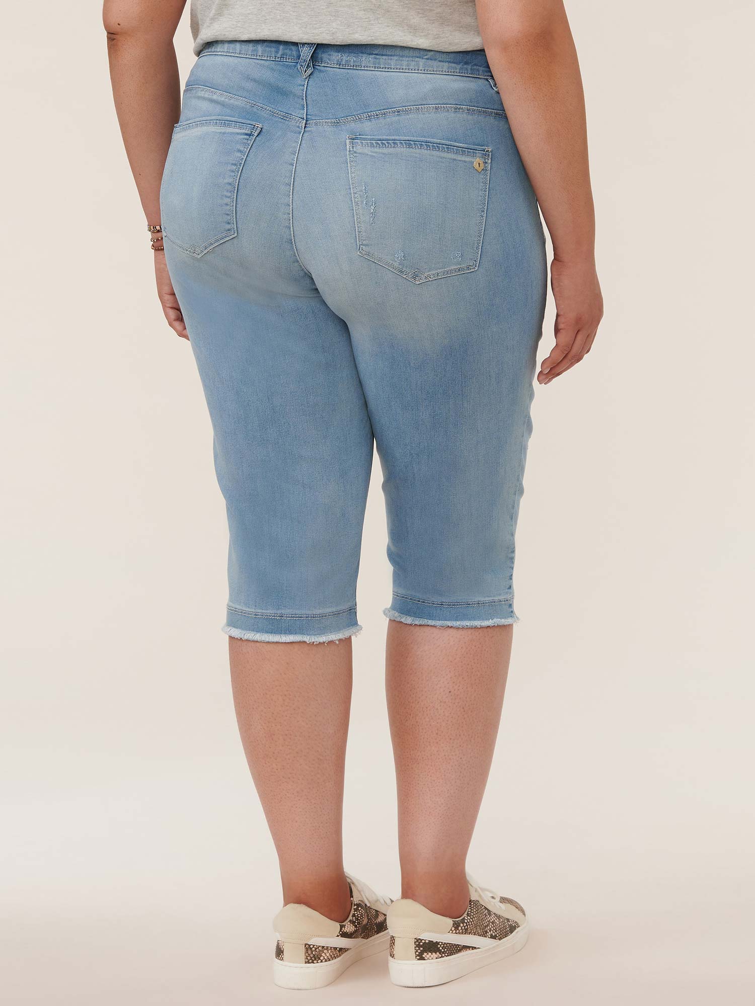 Plus size shops denim capri