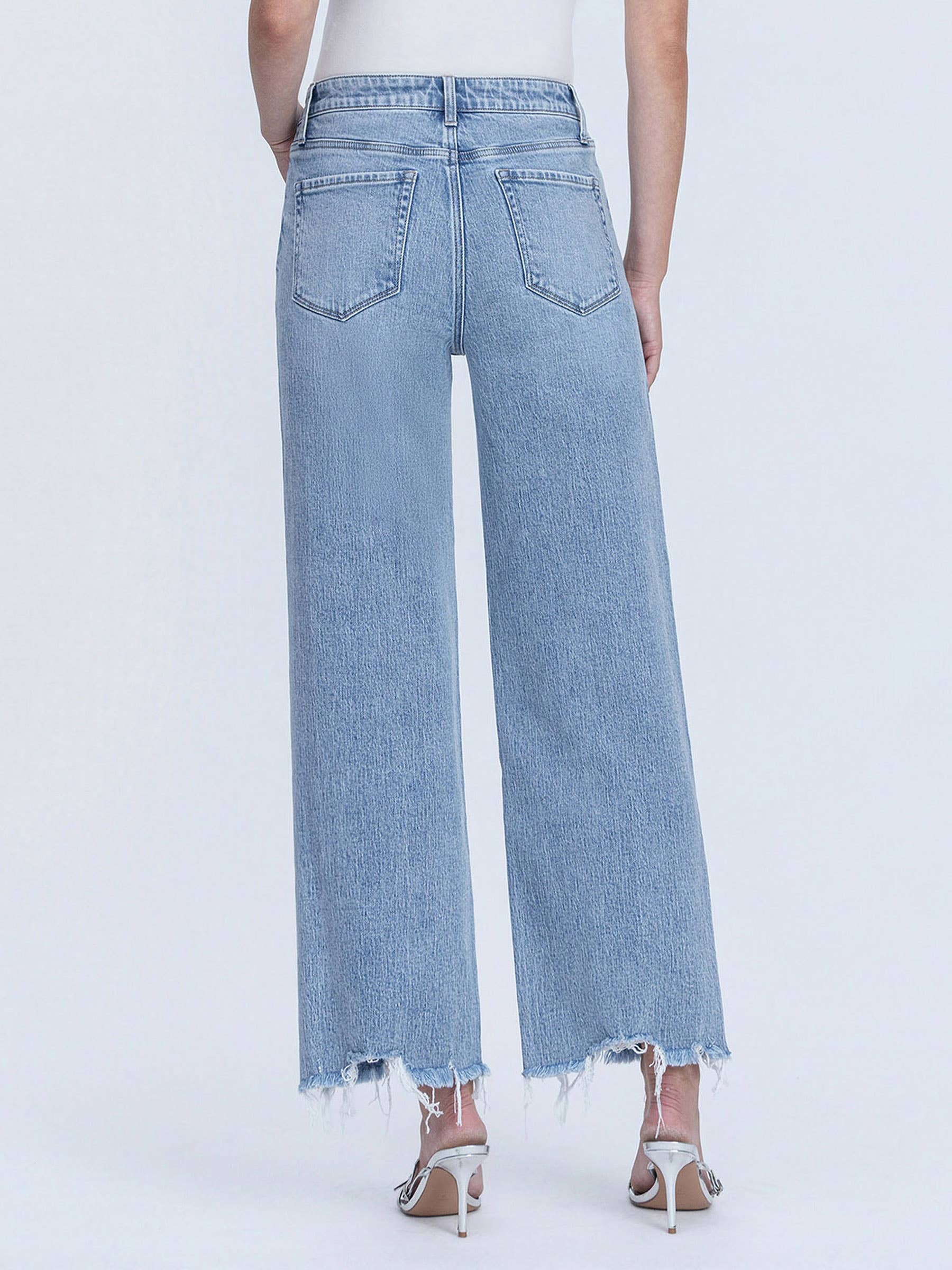 MID RISE FRAYED HEM ANKLE WIDE LEG JEANS T7279