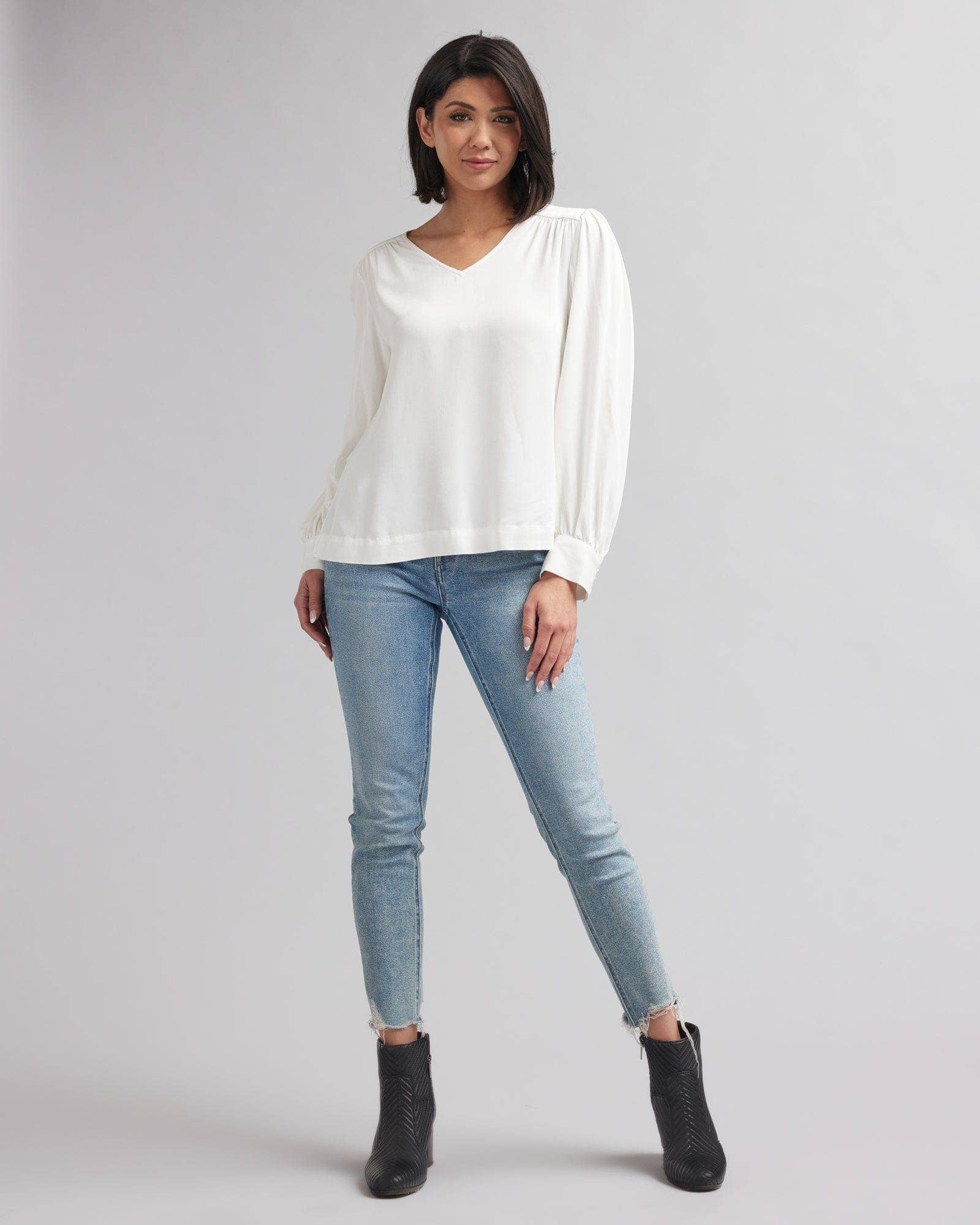 Jewel V-Neck Blouse: Gardenia Spring-Summer Downeast