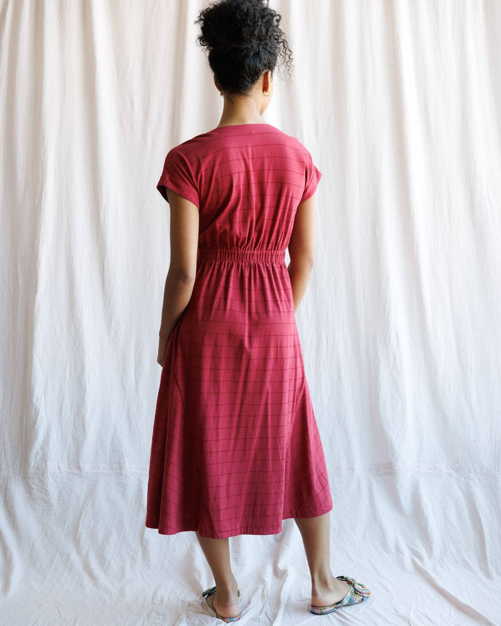 Downeast - Red Short Sleeve Inverted Pleat Midi Length Knit Dress