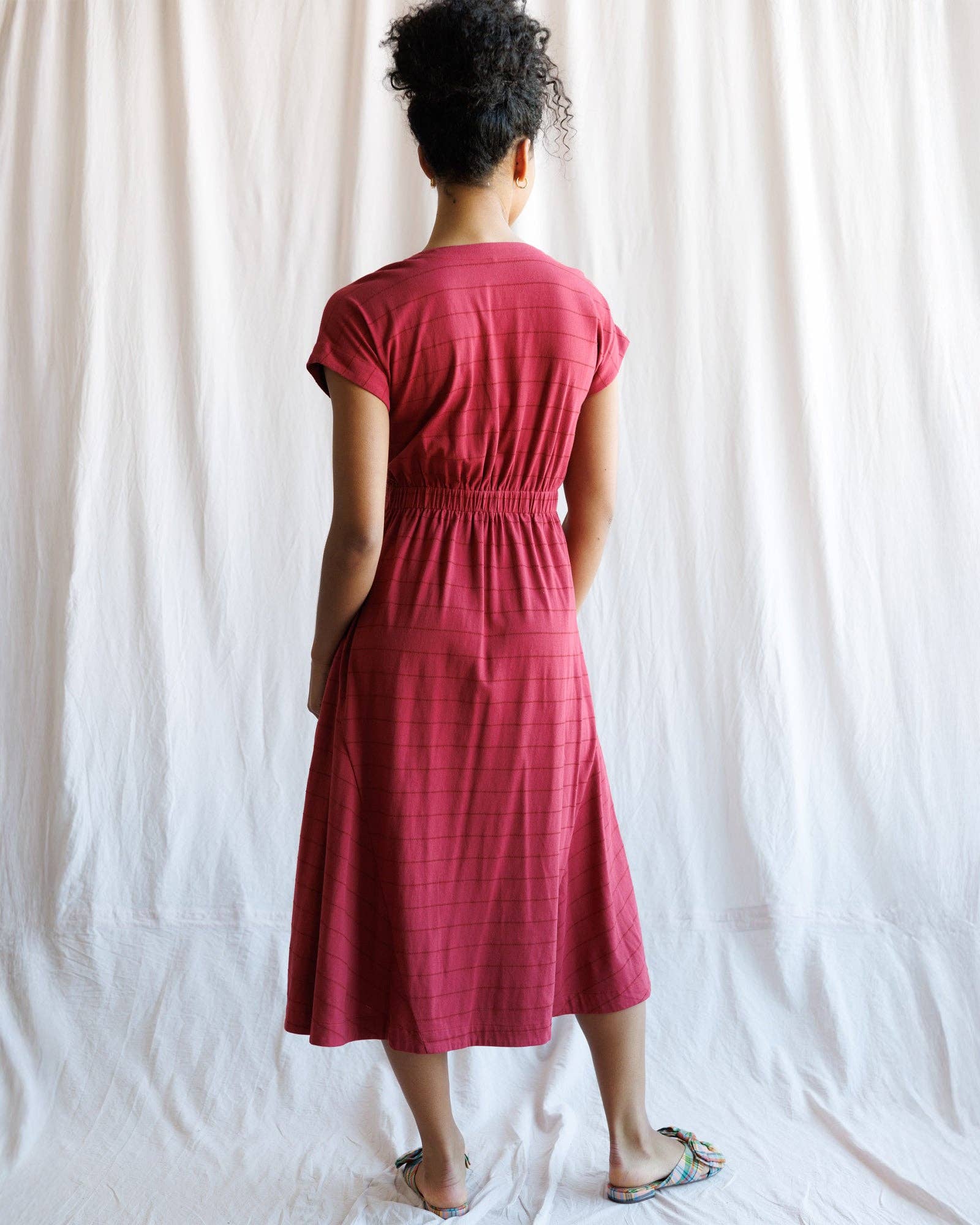 Downeast - Red Short Sleeve Inverted Pleat Midi Length Knit Dress
