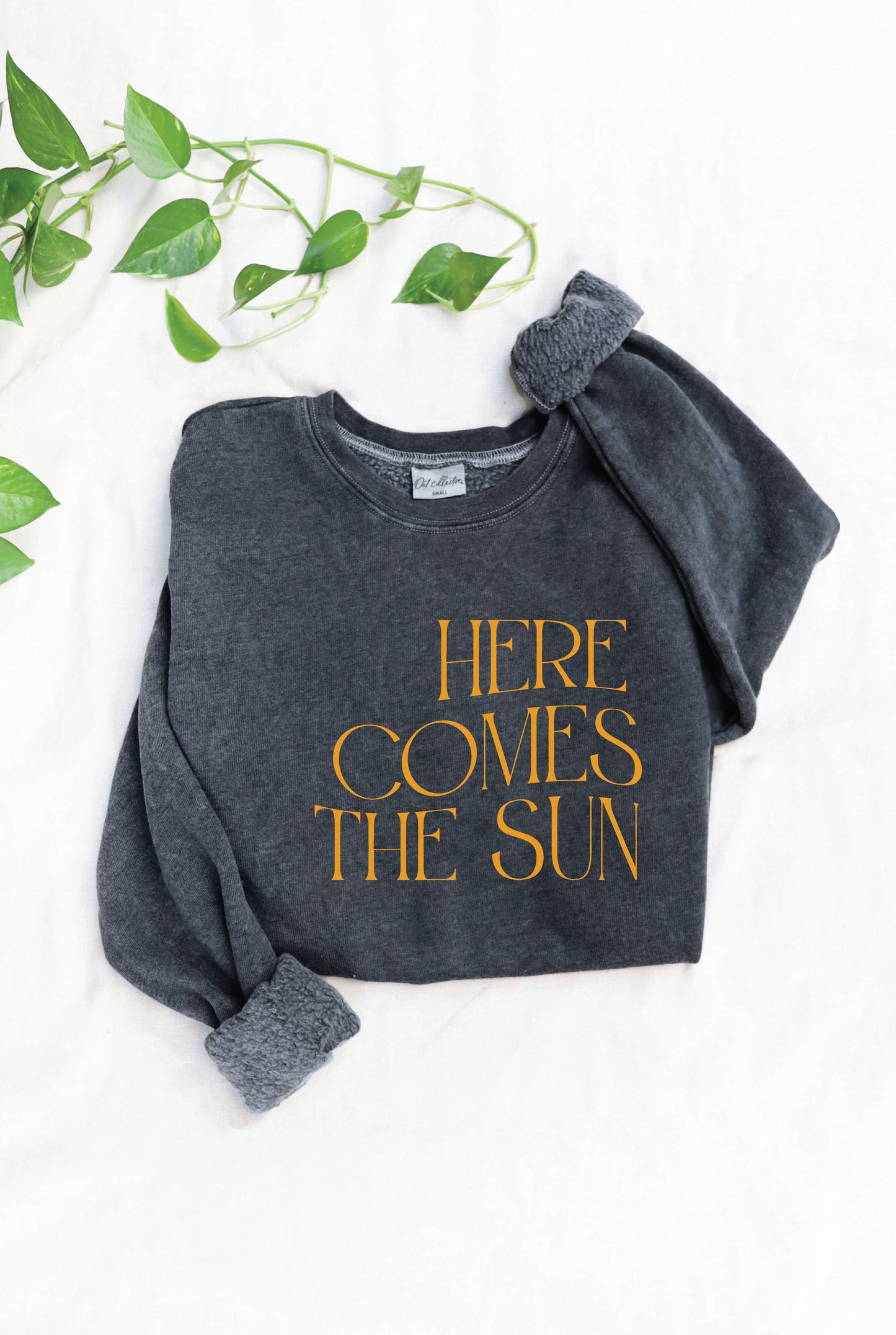 HERE COMES THE SUN Mineral Graphic Sweatshirt: VINTAGE BLACK Spring-Summer OAT COLLECTIVE