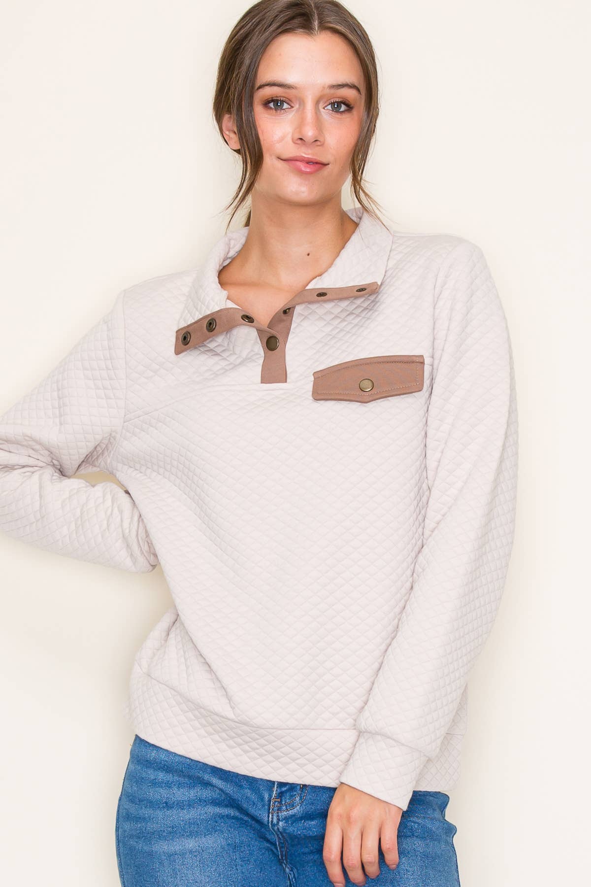 Polo Collar Half-Buttoned Long Sleeve Quilted Jersey Top in Oatmeal Fall-Winter STACCATO