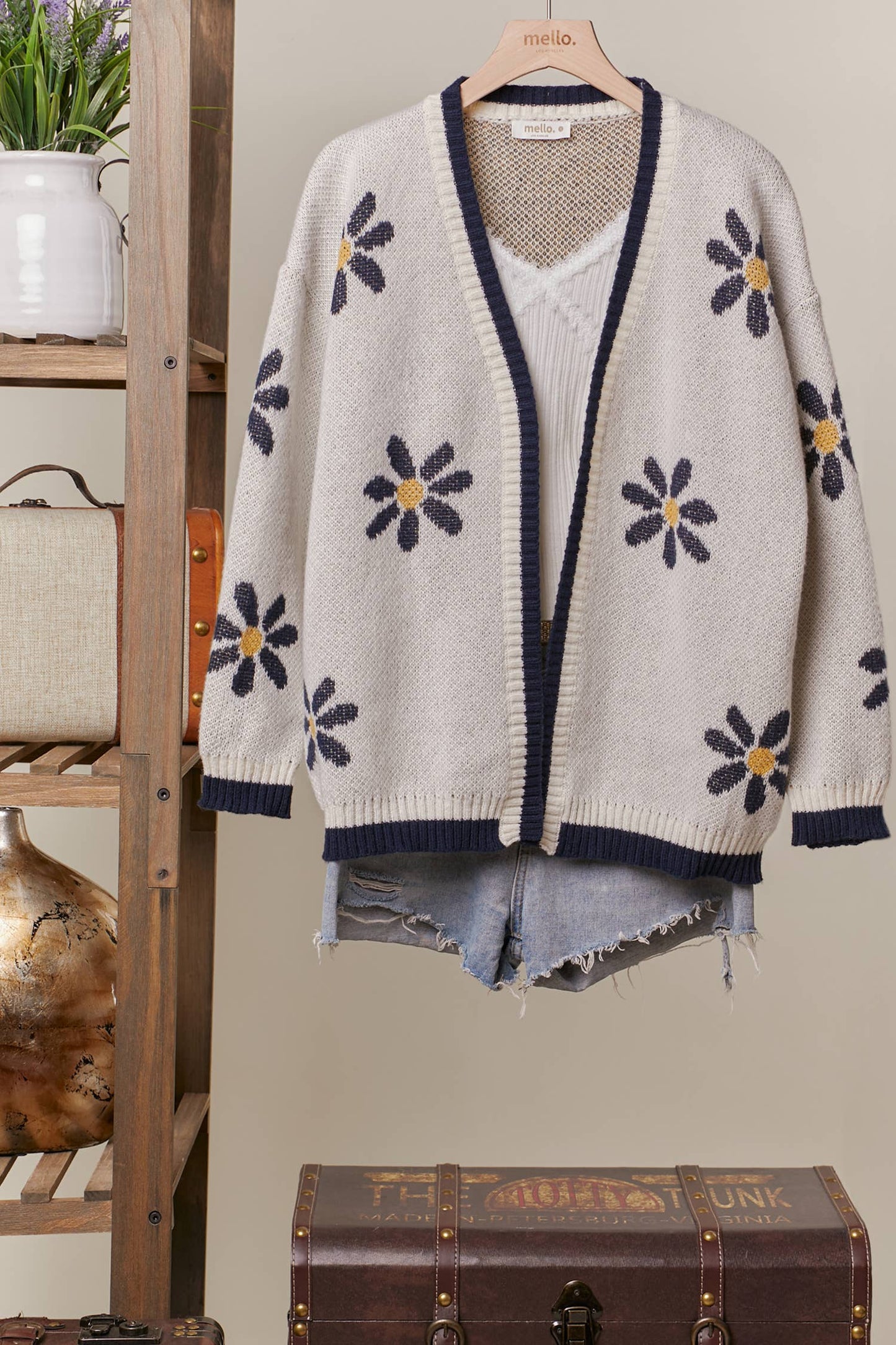 Embroidered Floral Cardigan Mello.