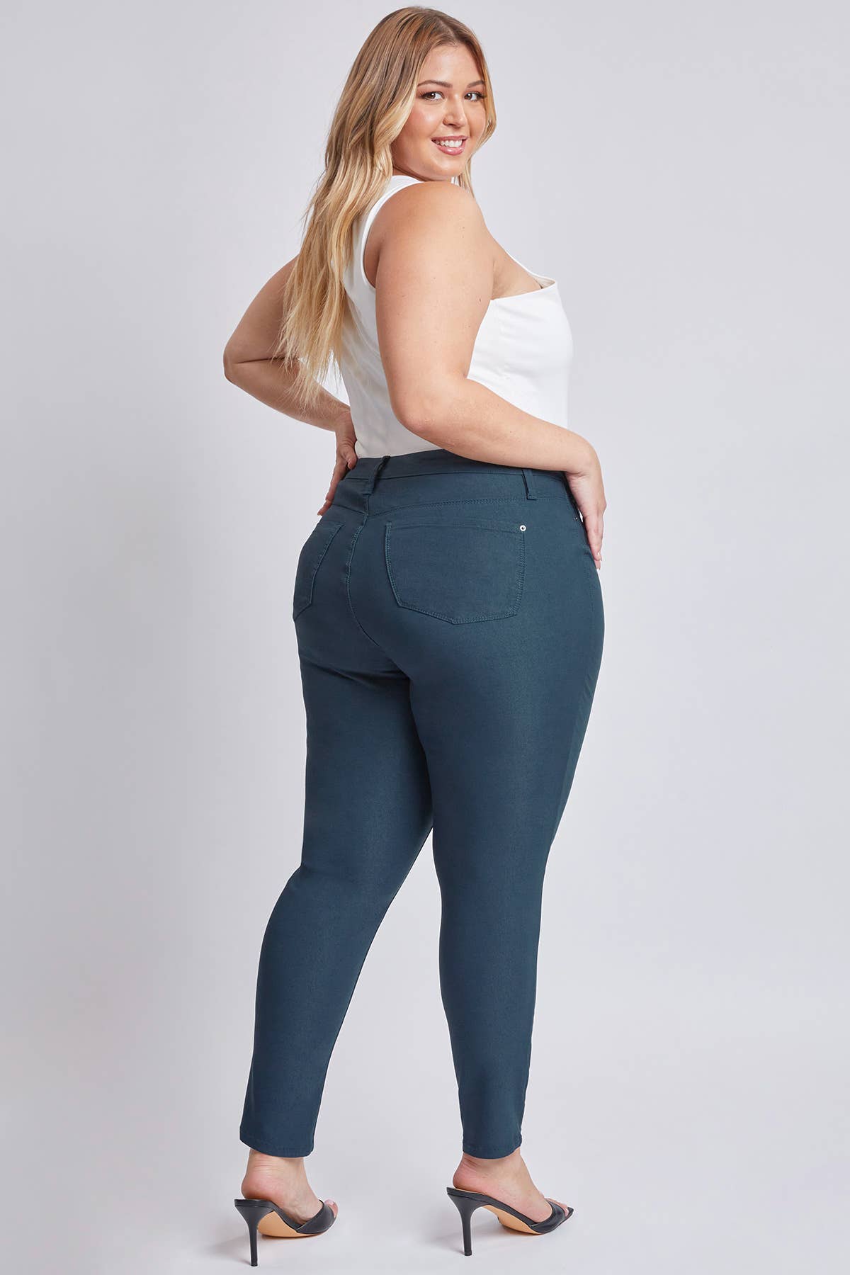 Missy Plus Size Hyperstretch Skinny Jean: Pacific Spring-Summer YMI
