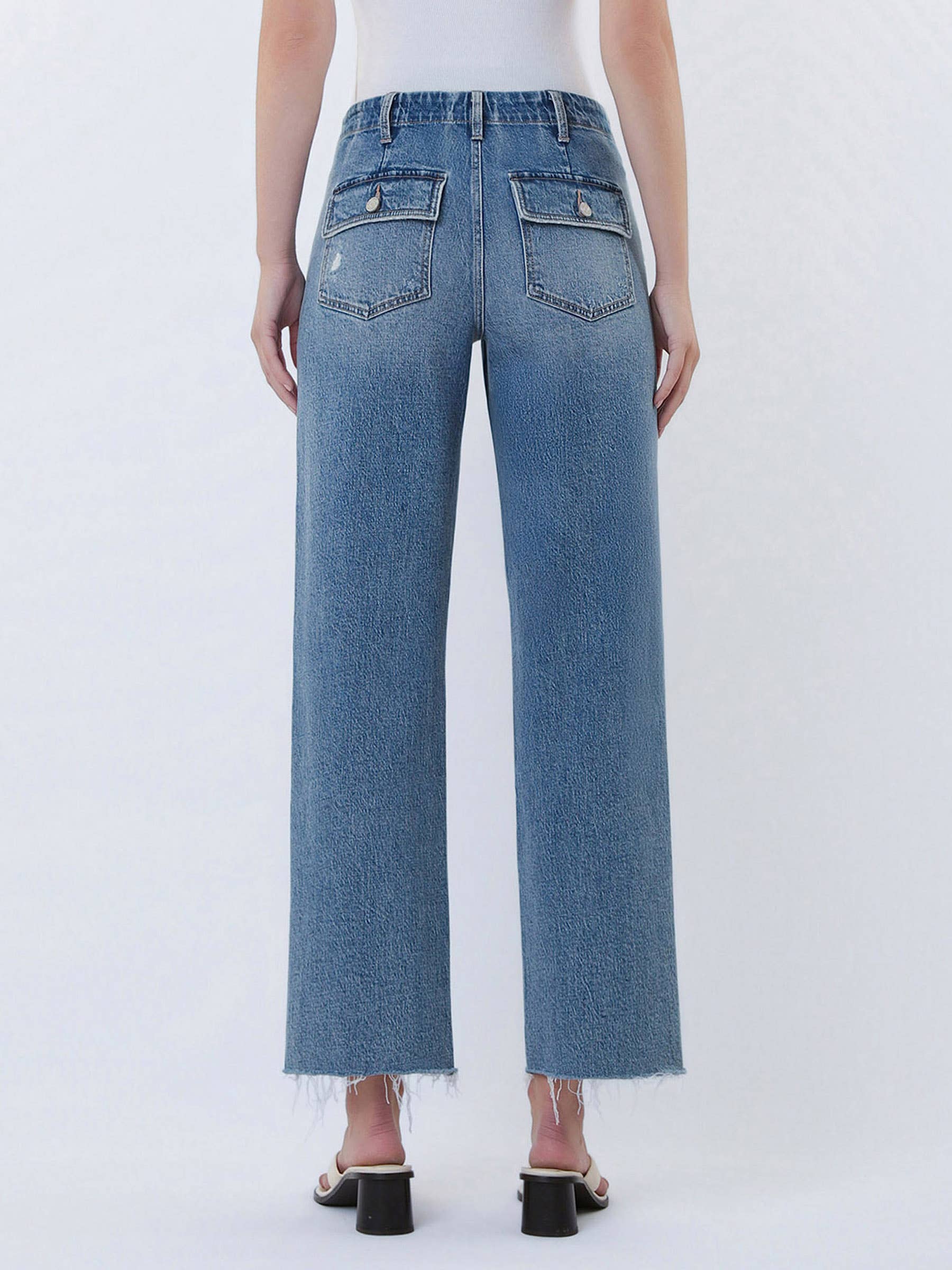 HIGH RISE PATCH POCKET SLIM WIDE JEANS T7243