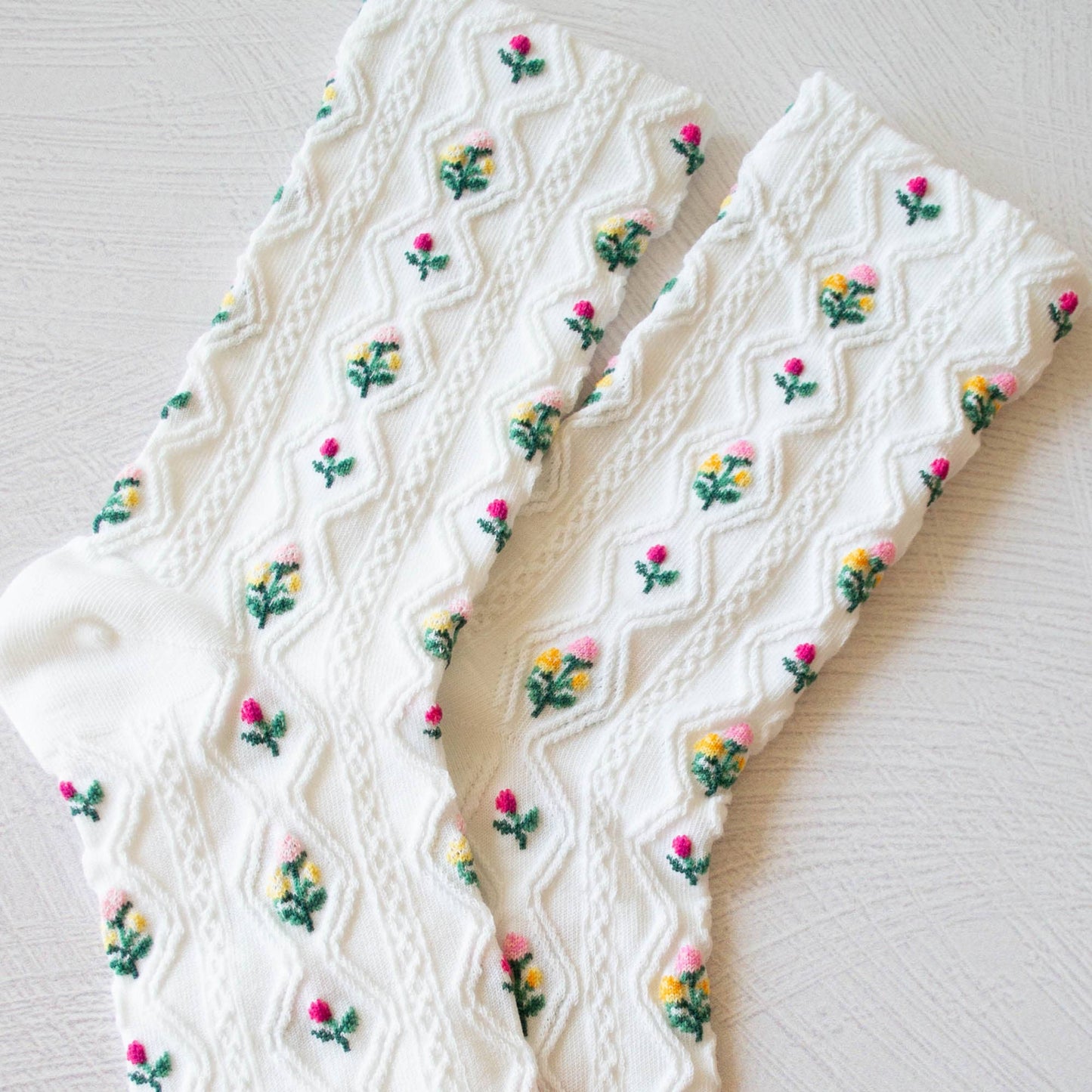 Romantic Floral Casual Socks: White Fall-Winter Tiepology